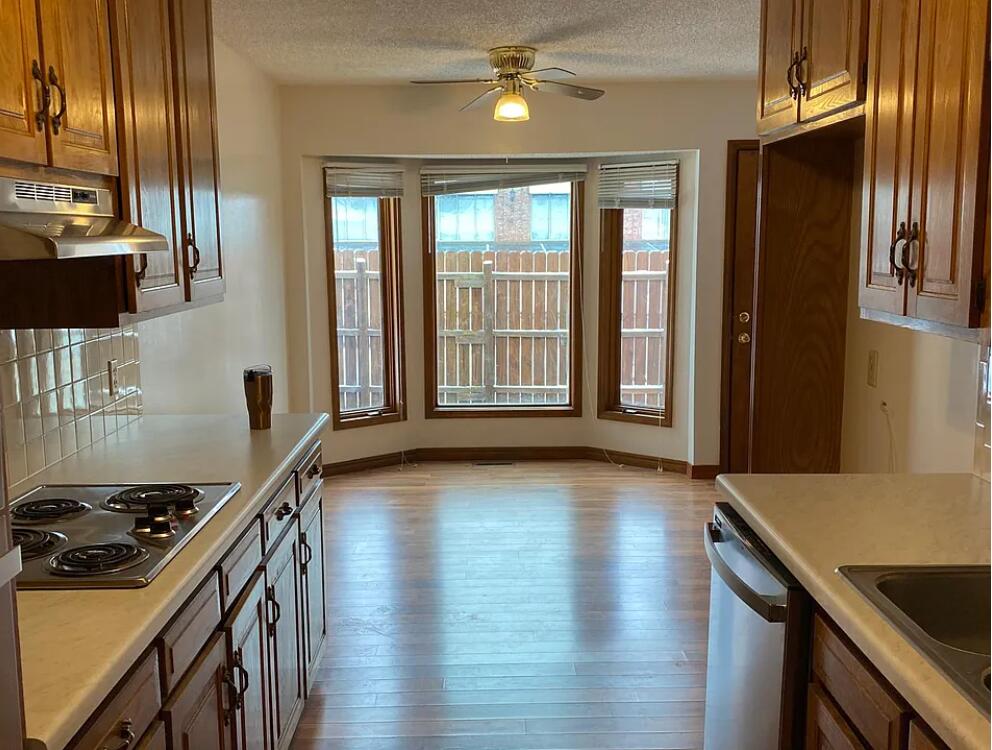 1631 East Lark Street Property Photo 2
