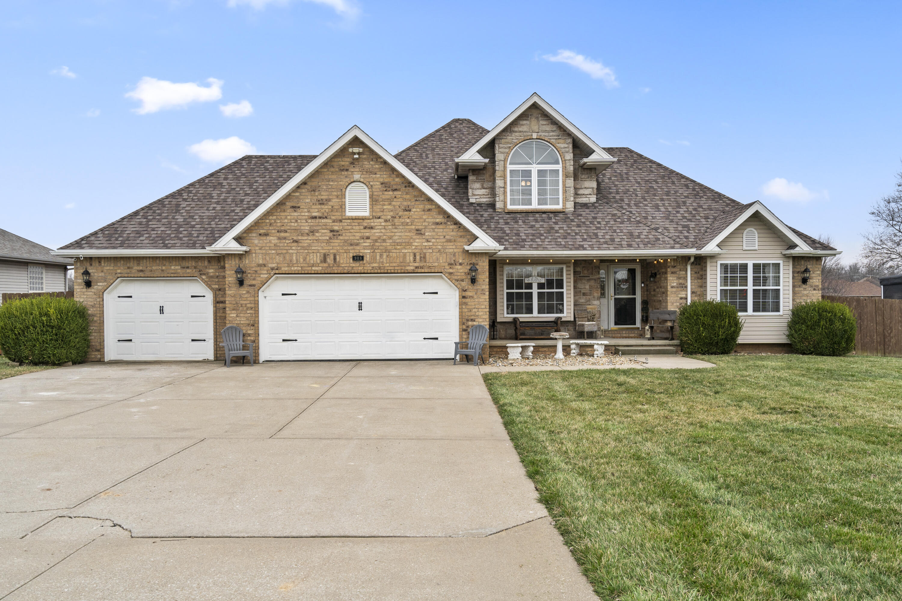 908 Bluegrass Street Property Photo 1