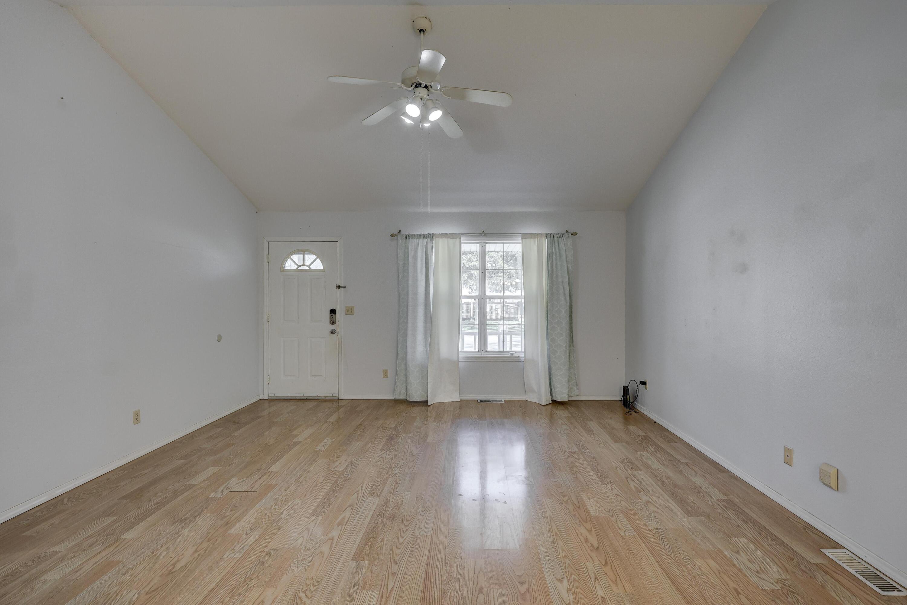 2218 West 17th Street Property Photo 3