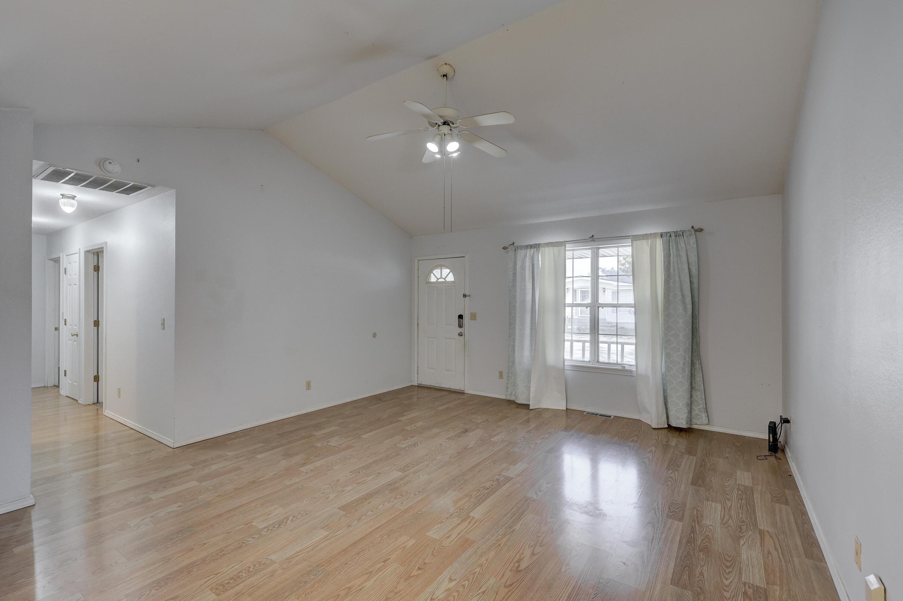 2218 West 17th Street Property Photo 4