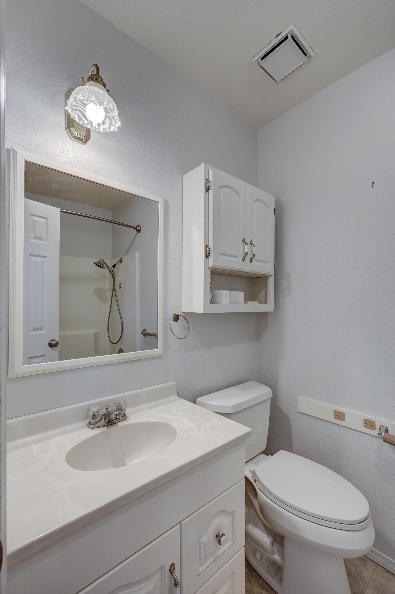 2218 West 17th Street Property Photo 17