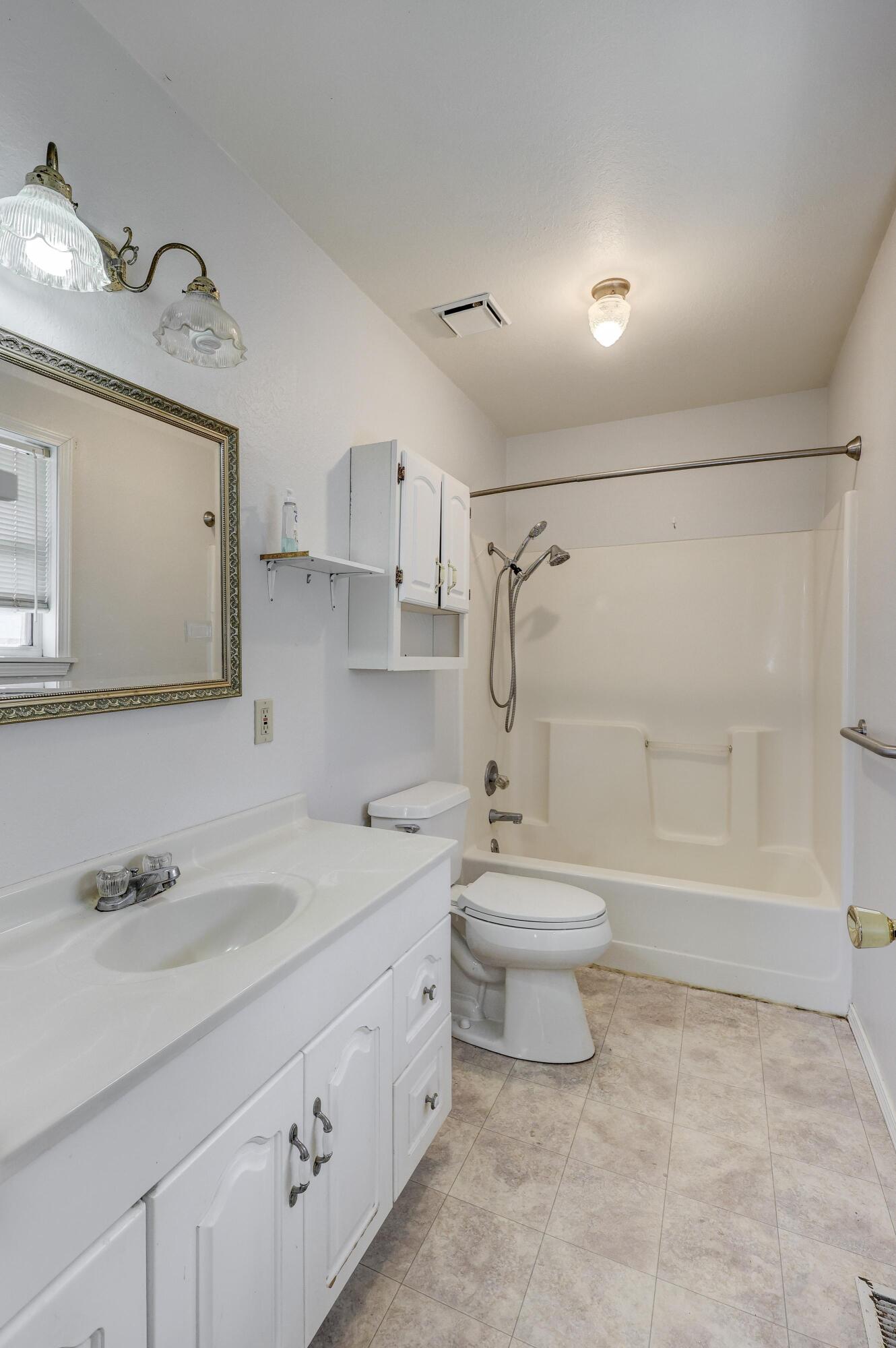 2218 West 17th Street Property Photo 28