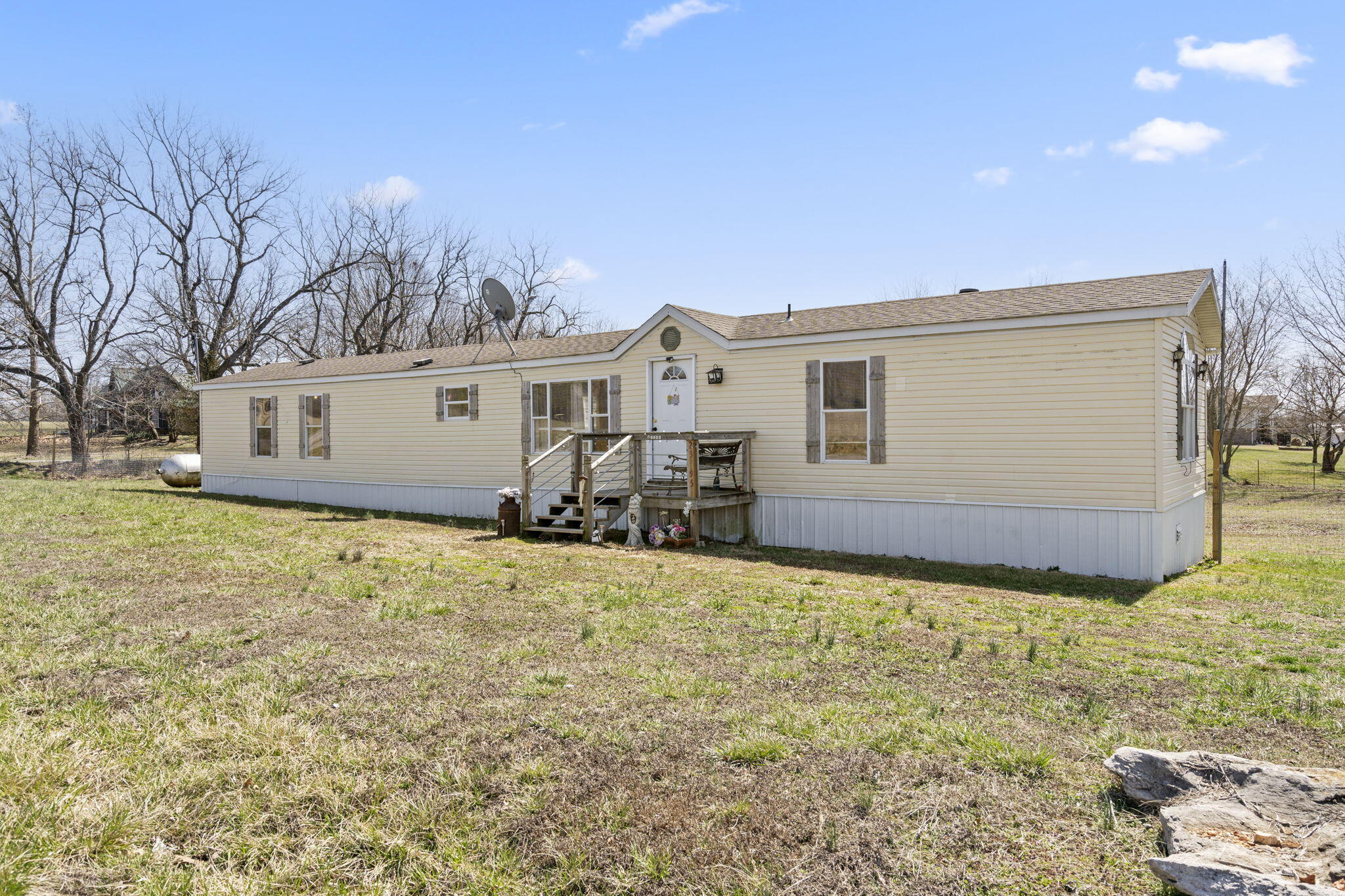 Marionville Real Estate Listings Main Image