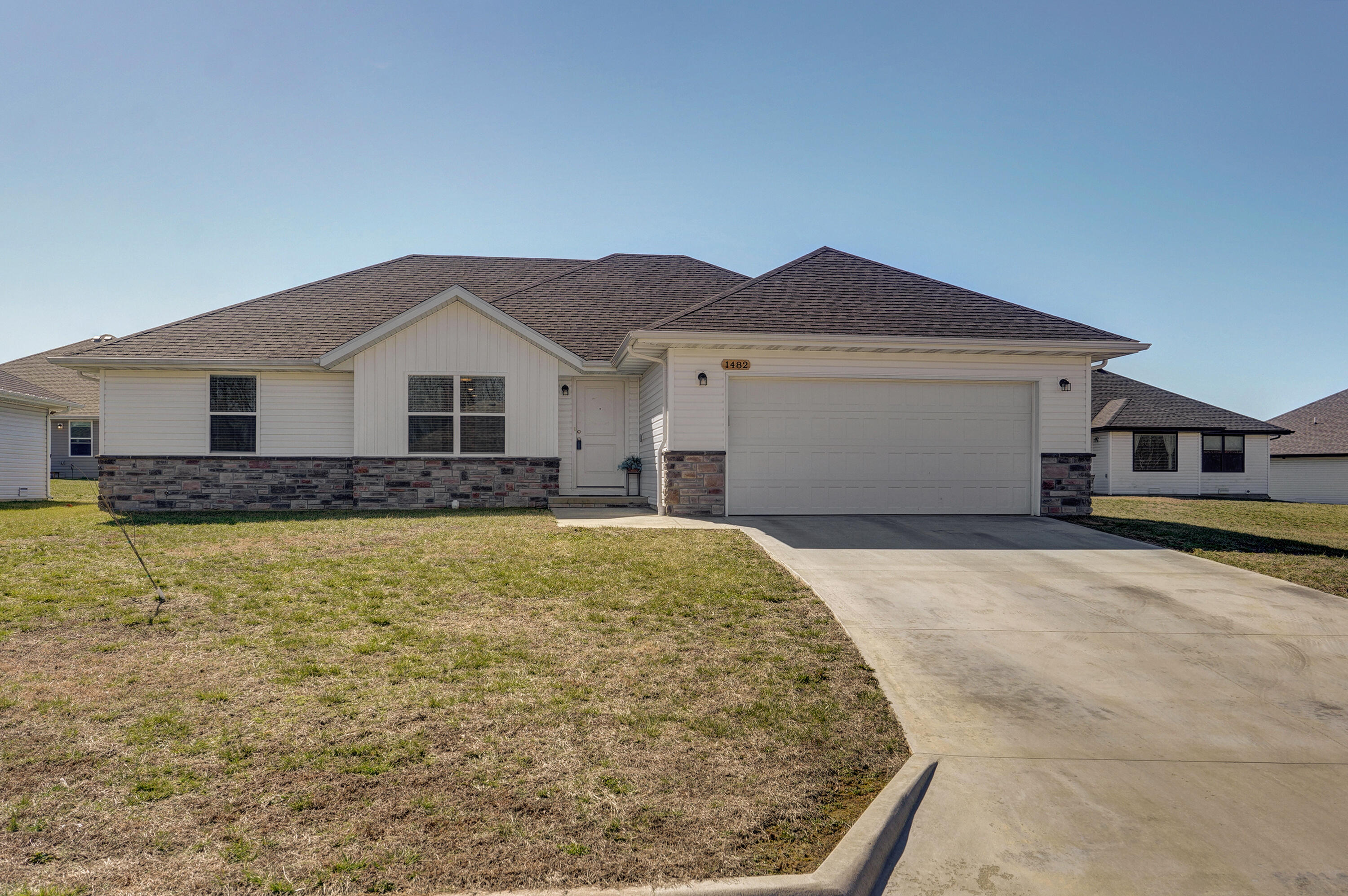1482 East New Madrid Property Photo