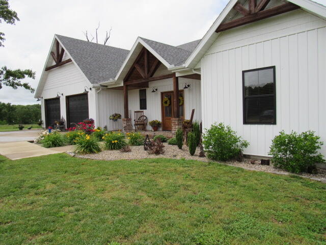 2799 Sparks Road Property Photo