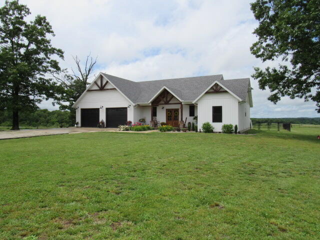 2799 Sparks Road Property Photo 3