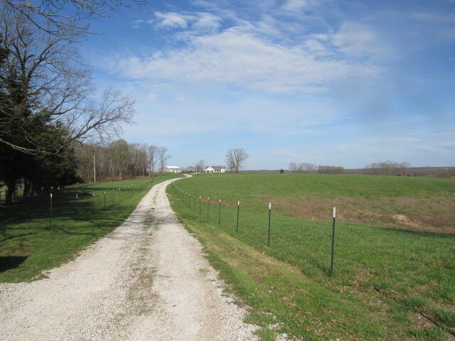 2799 Sparks Road Property Photo 10