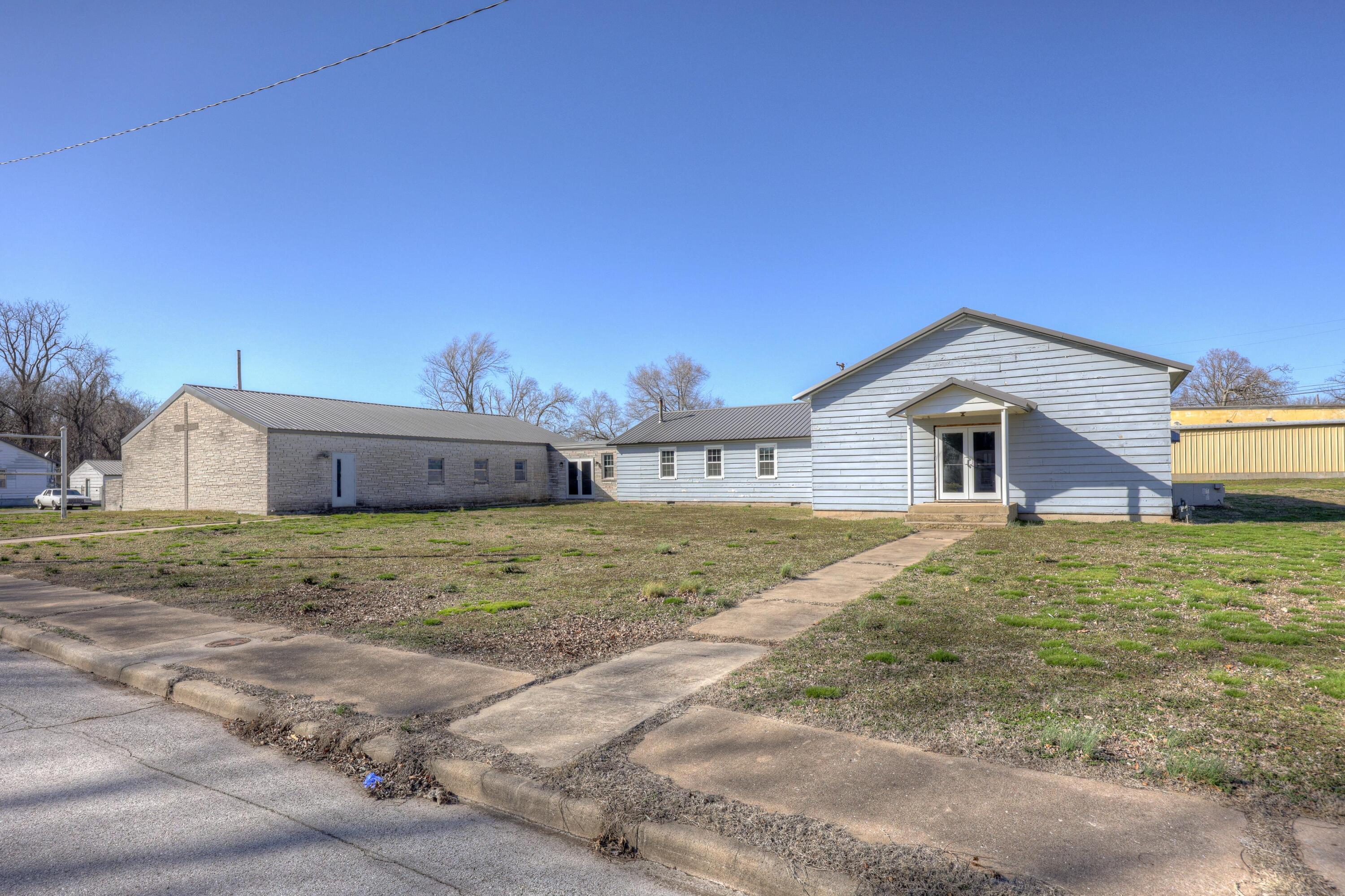 1205 Walnut Street Property Photo