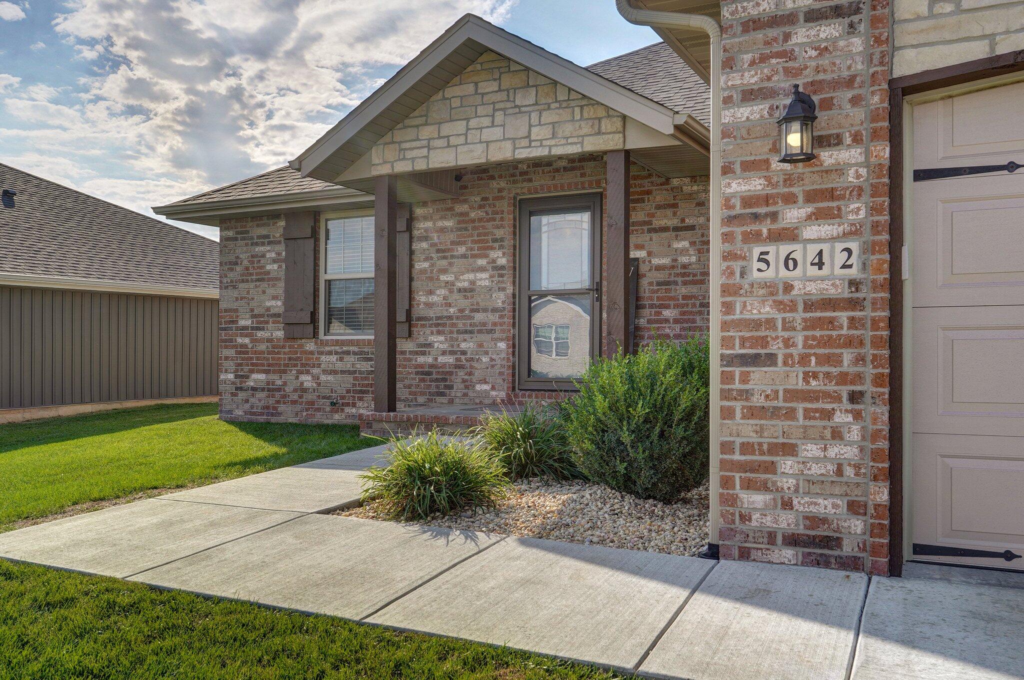 5642 West Mangrove Street Property Photo 2