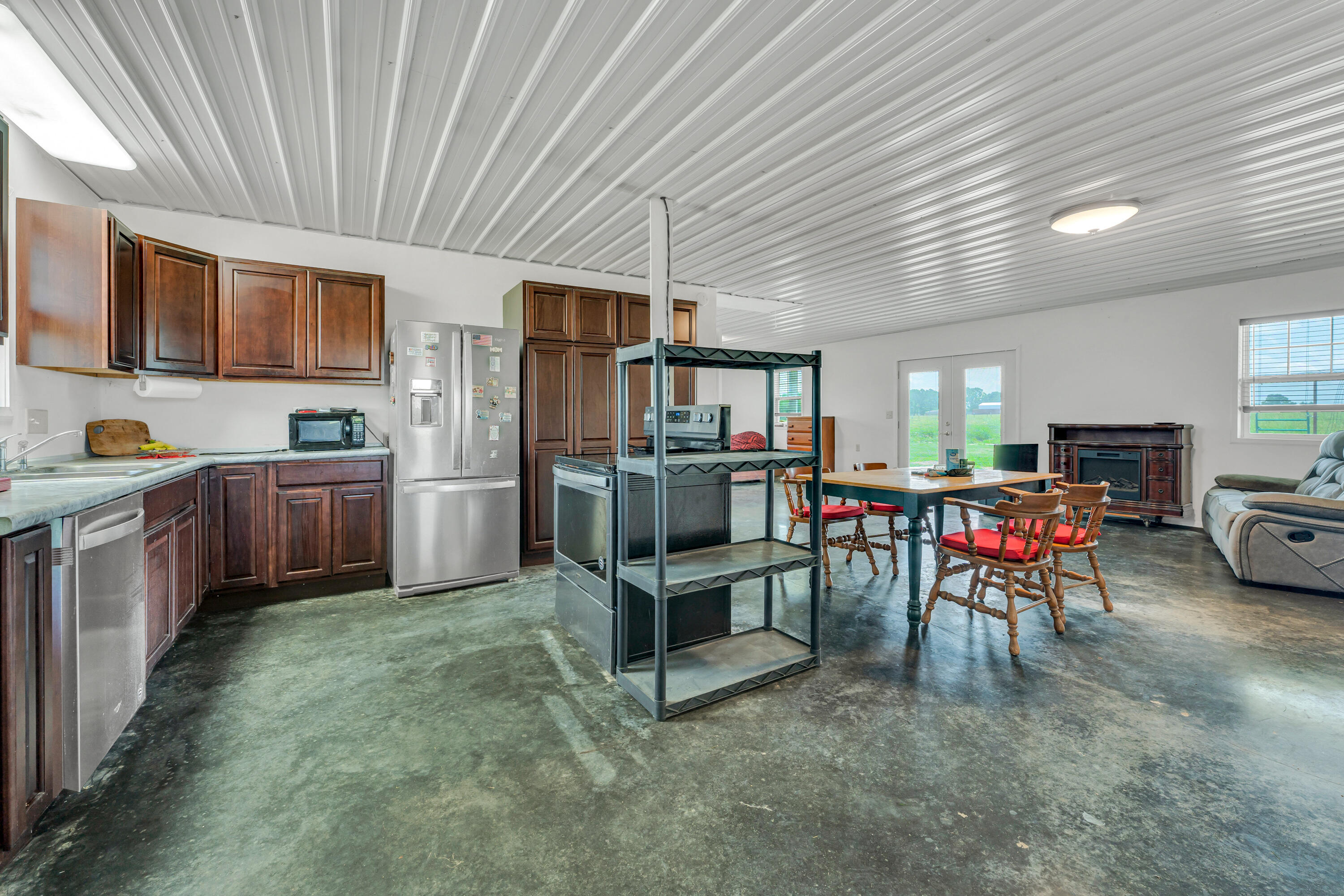 504 Brumback Road Property Photo 6