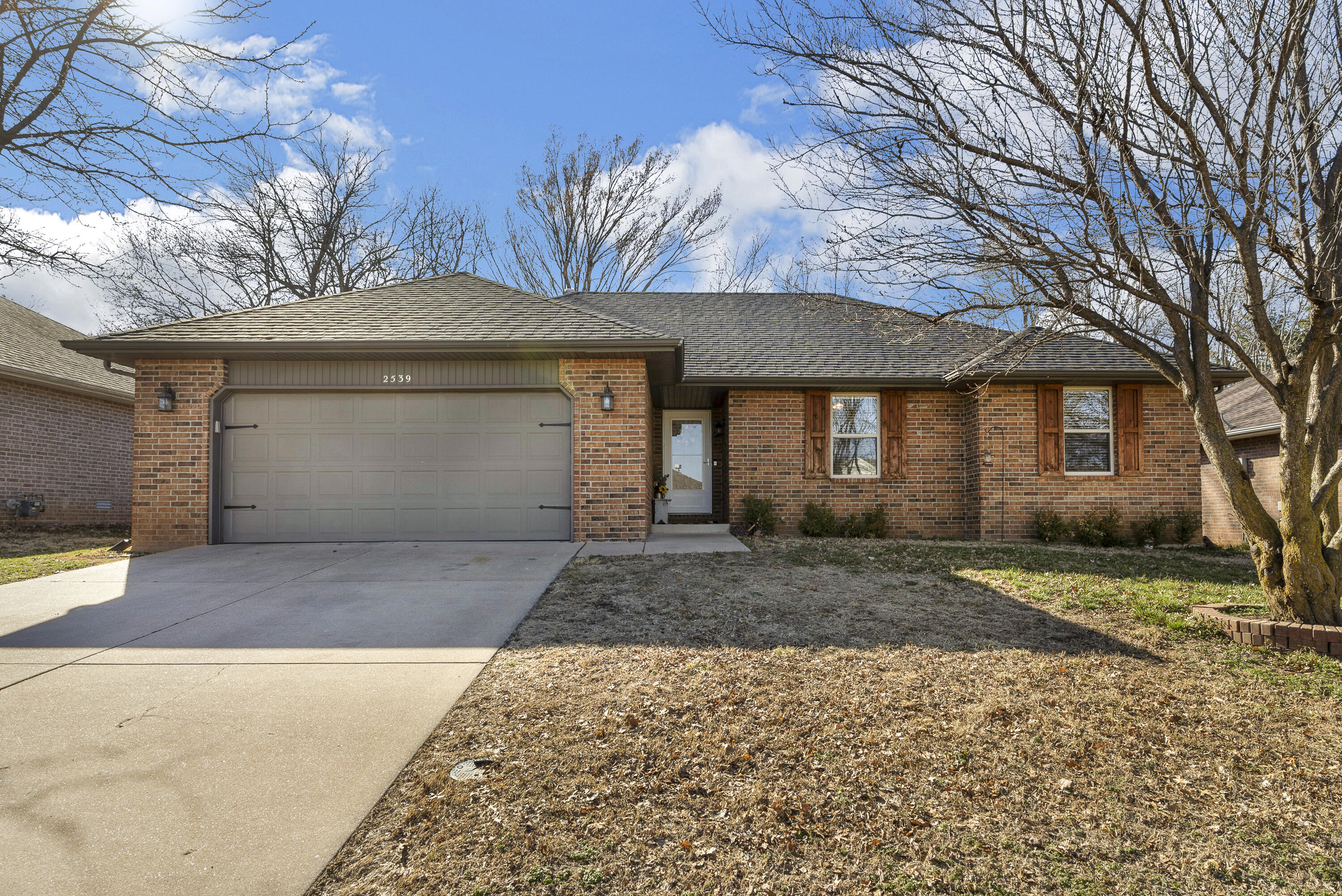 2539 North Clifton Avenue Property Photo