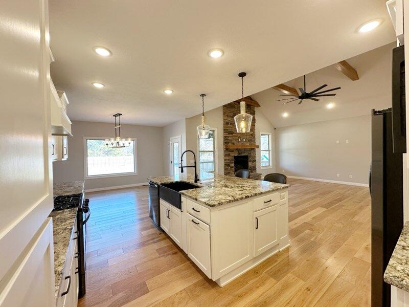 3622 North Huntington Avenue Property Photo 8