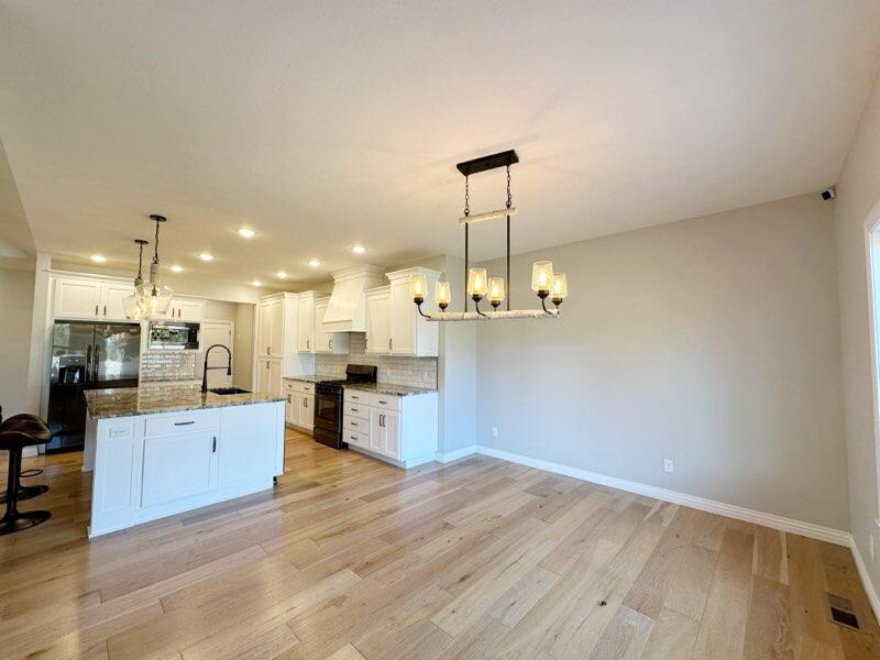 3622 North Huntington Avenue Property Photo 10