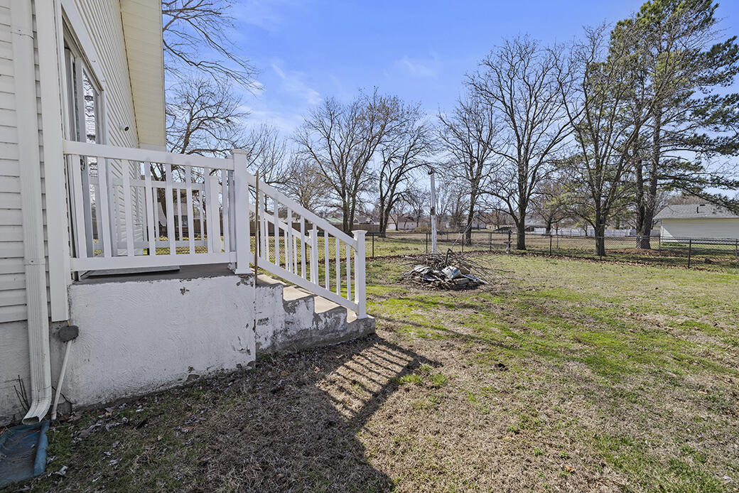 2404 Mina Avenue Property Photo 6
