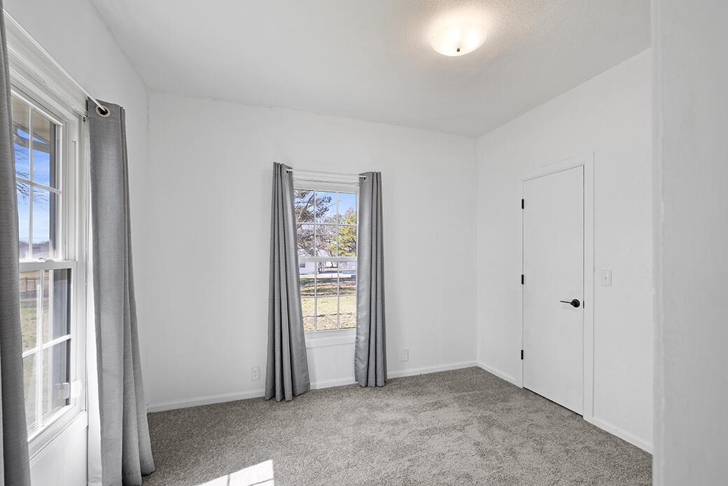 2404 Mina Avenue Property Photo 25