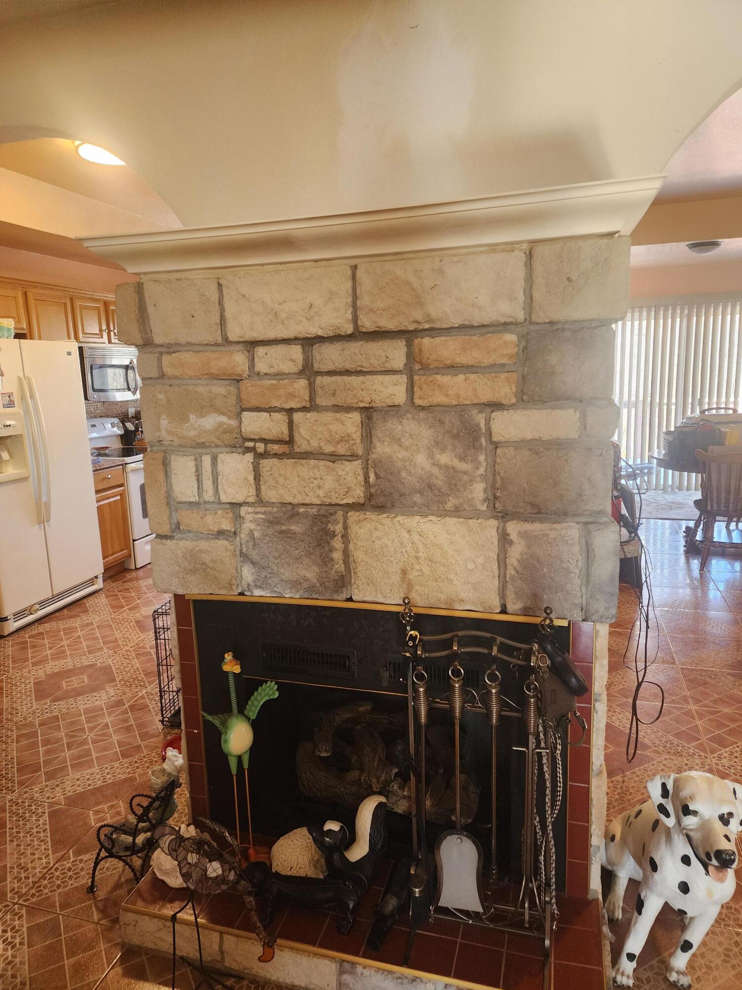 205 Lillian Lane Property Photo 6