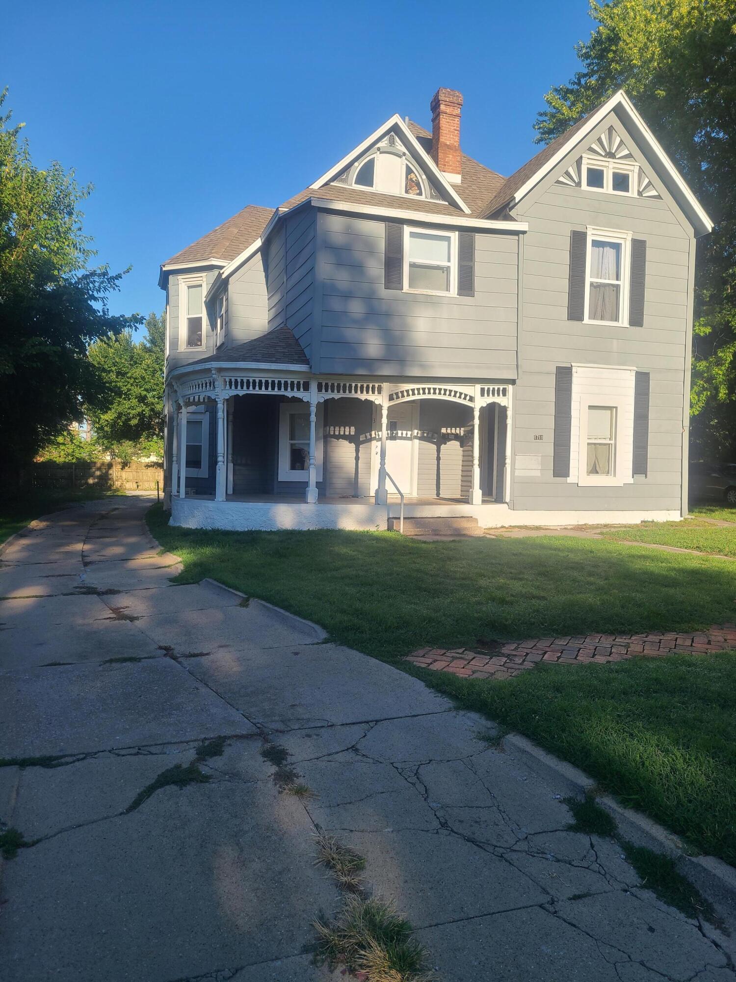 1711 North Washington Avenue Property Photo 1