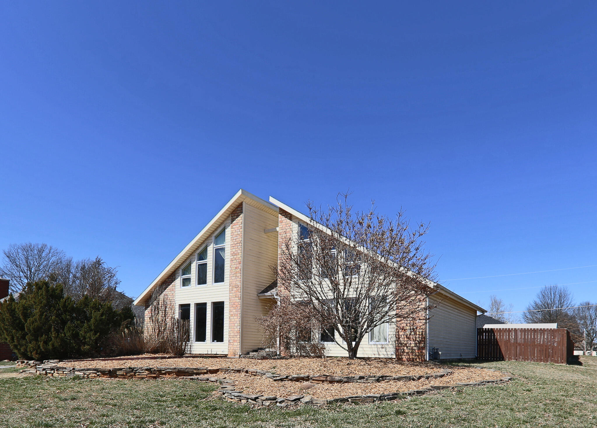 207 Lorene Street Property Photo 1