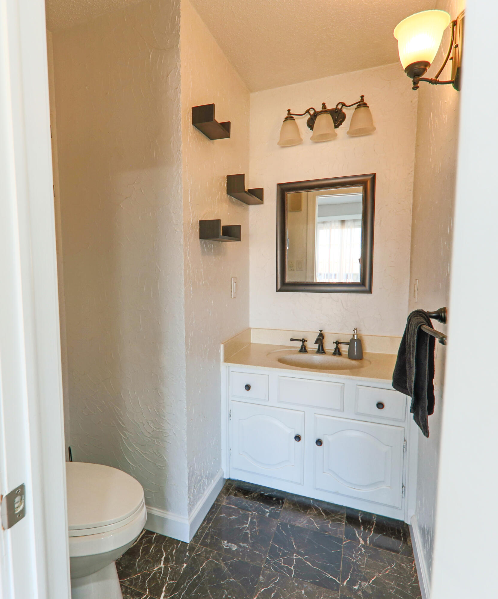 207 Lorene Street Property Photo 4