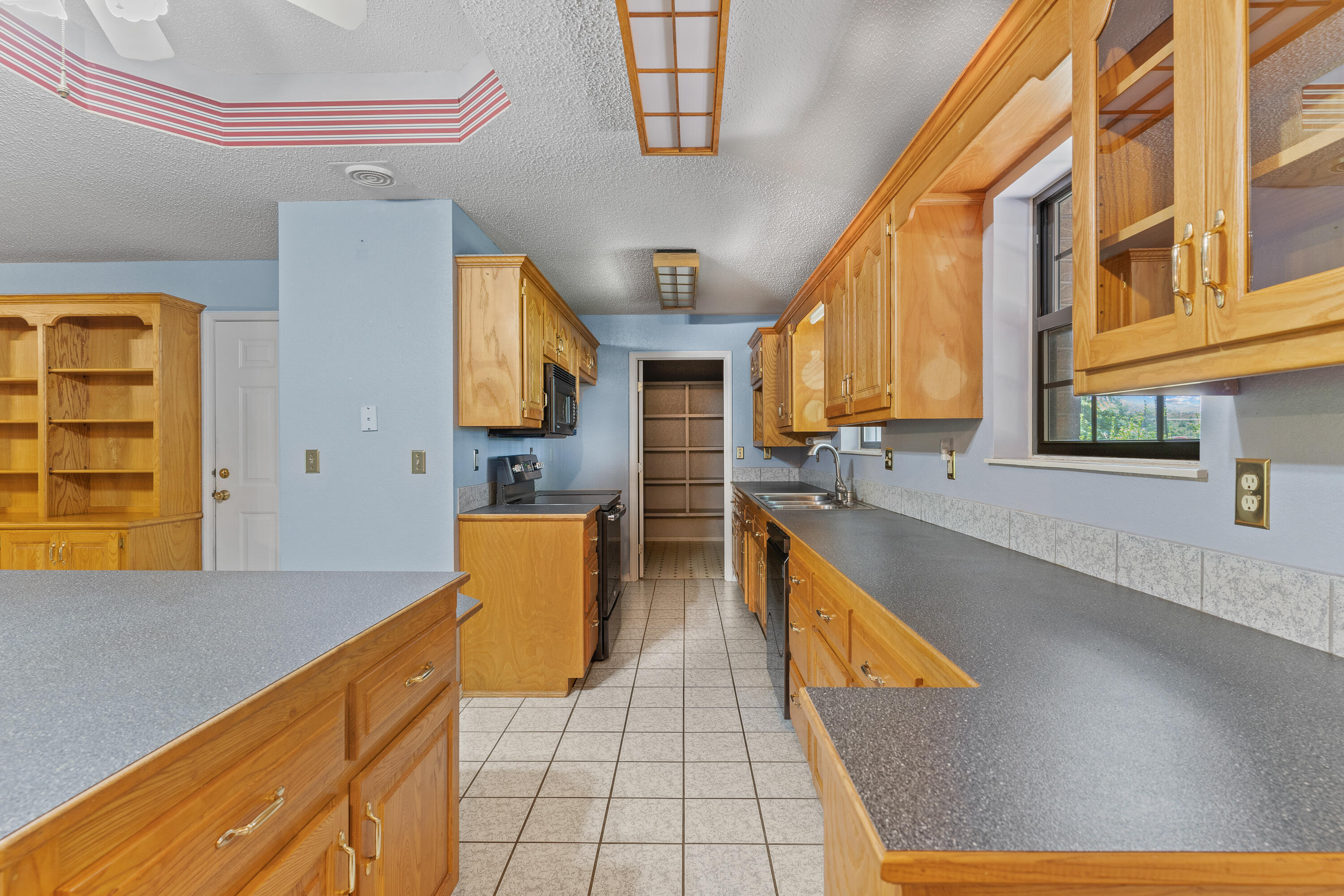 8756 West Farm Rd 124 Property Photo 14