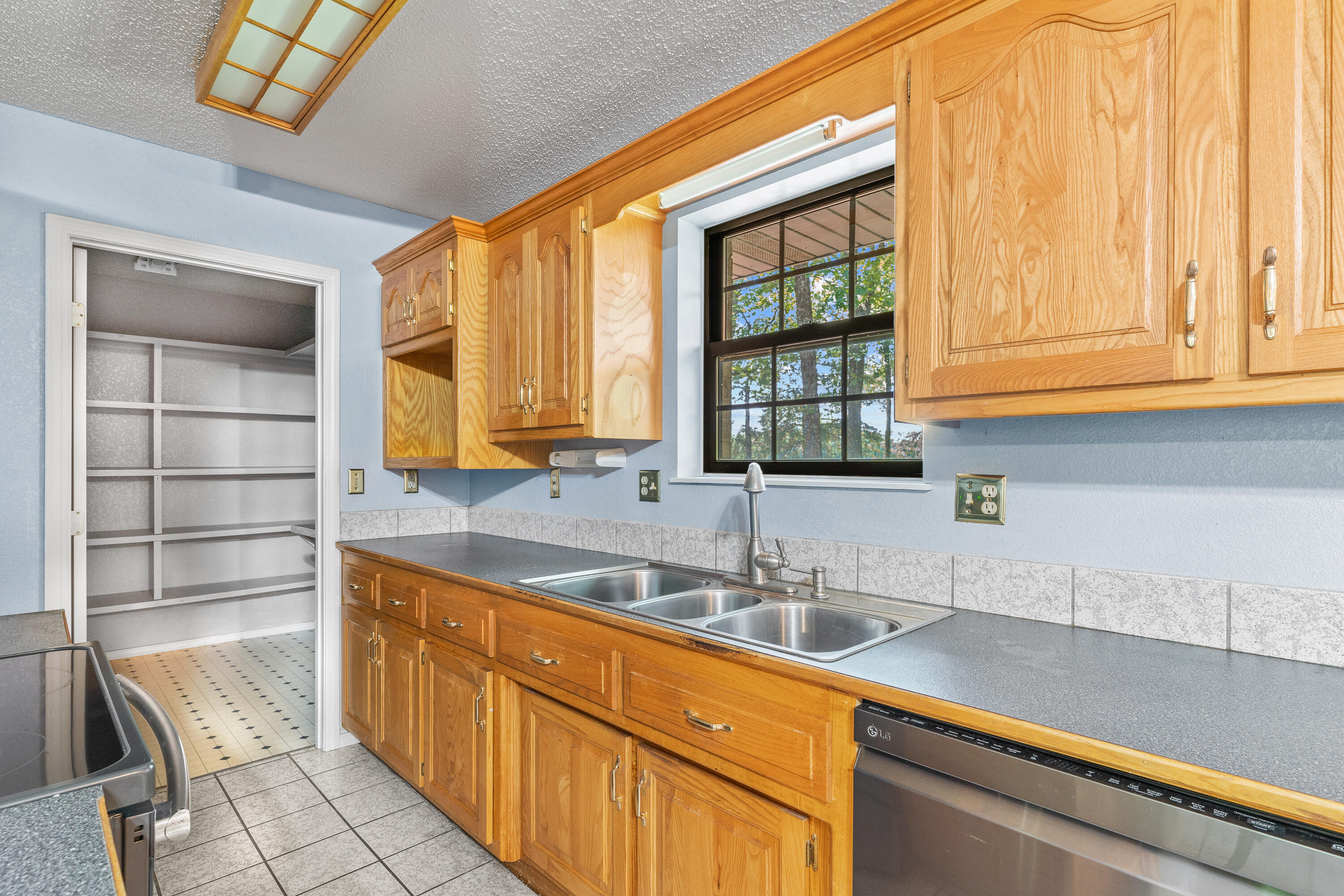 8756 West Farm Rd 124 Property Photo 16