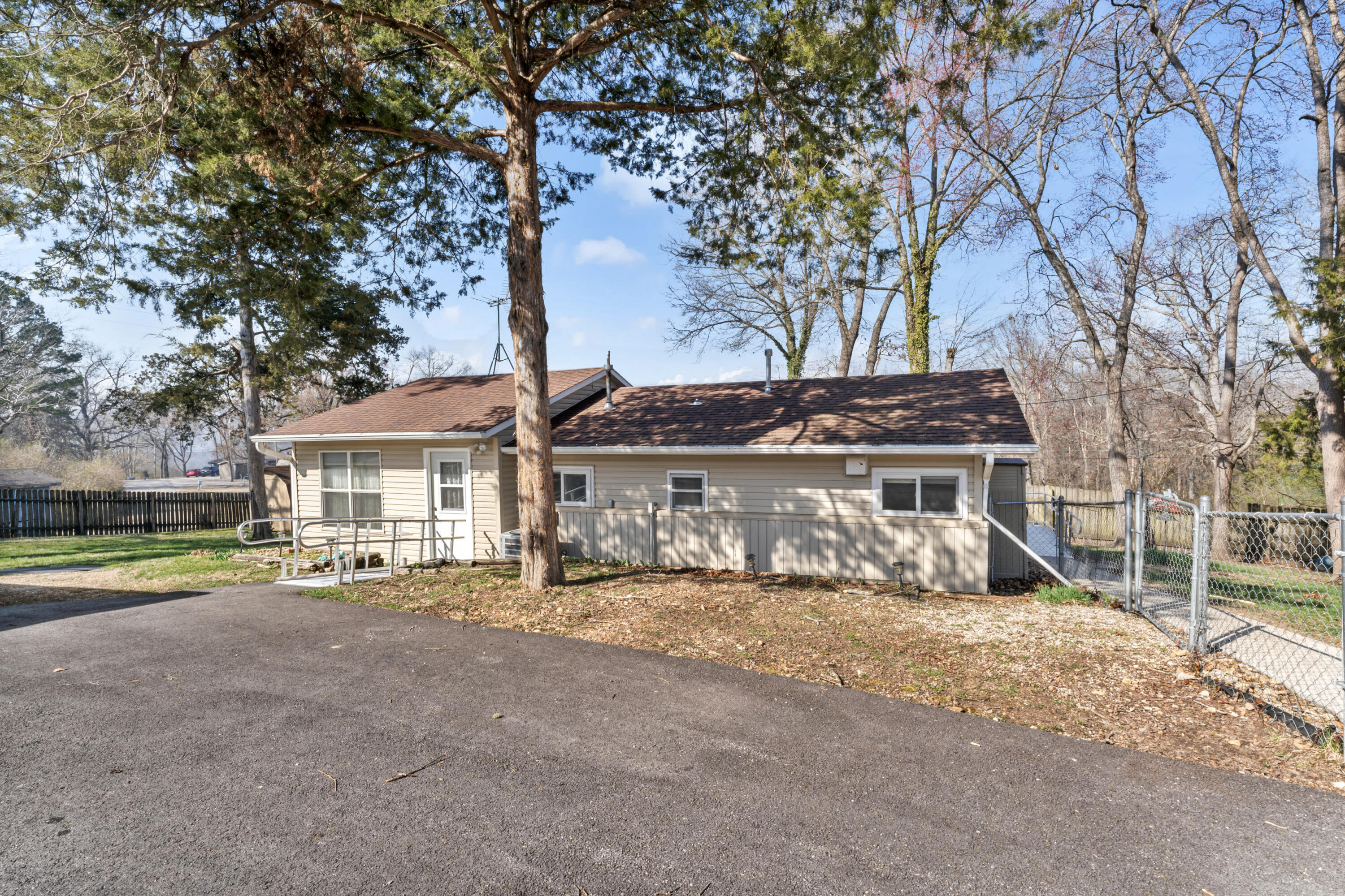 2131 State Hwy Y Property Photo