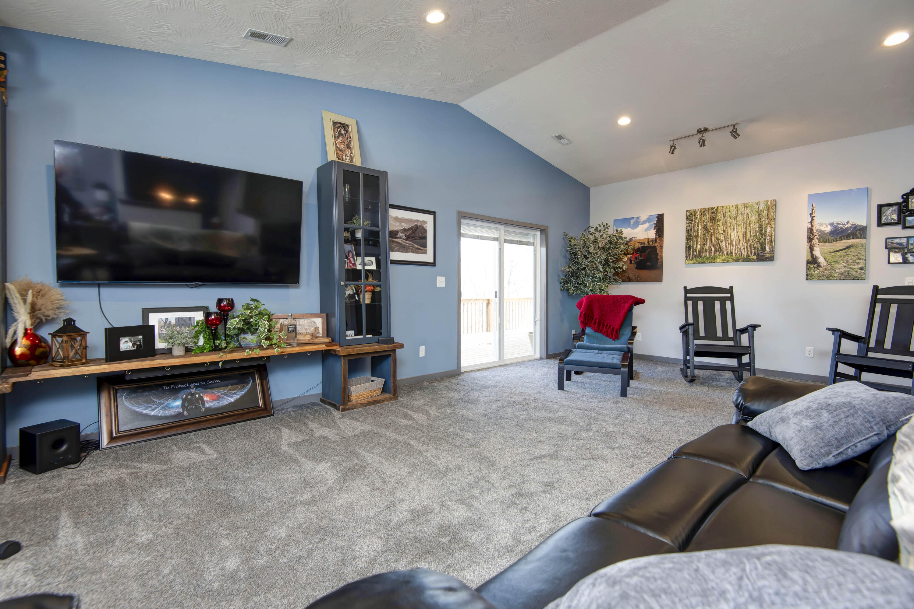 1384 Hummingbird Road Property Photo 17