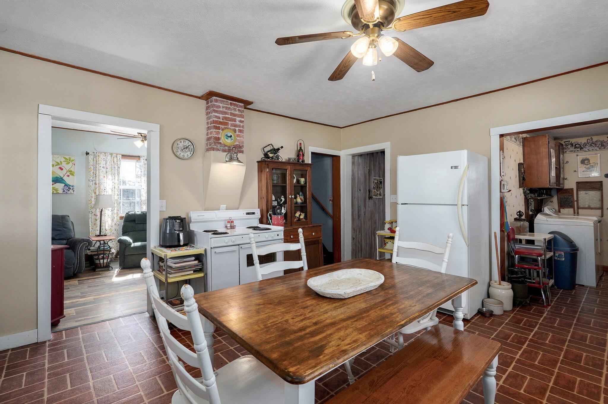 13461 Lawrence 1090 Property Photo 5