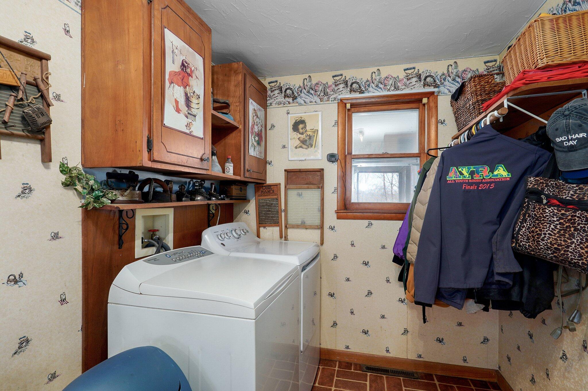 13461 Lawrence 1090 Property Photo 7