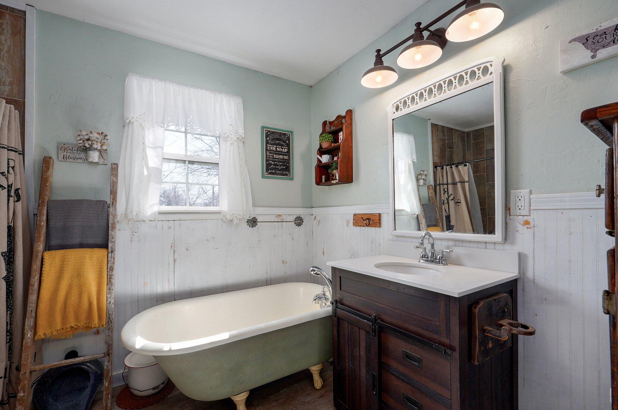 13461 Lawrence 1090 Property Photo 8