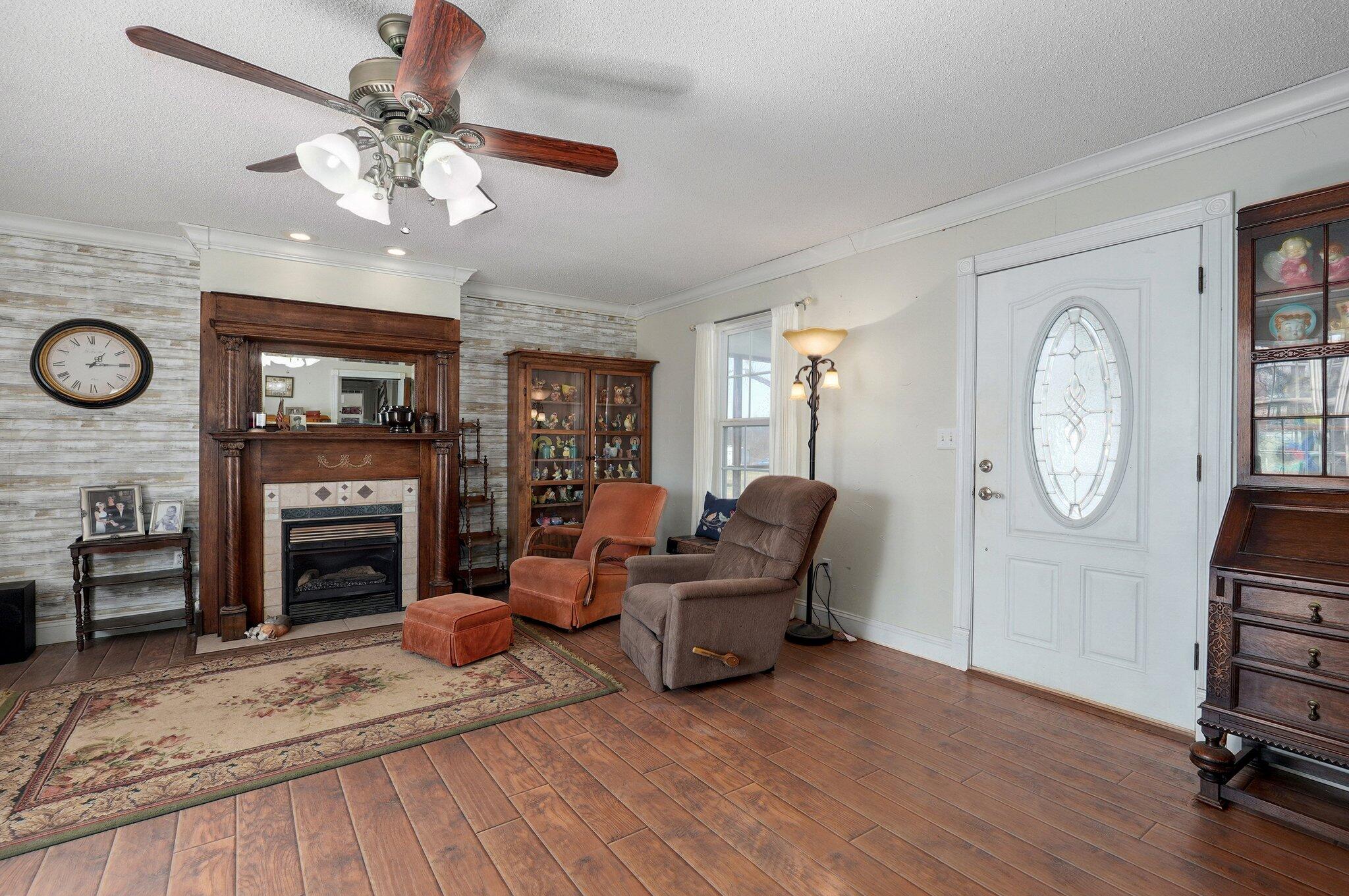 13461 Lawrence 1090 Property Photo 12