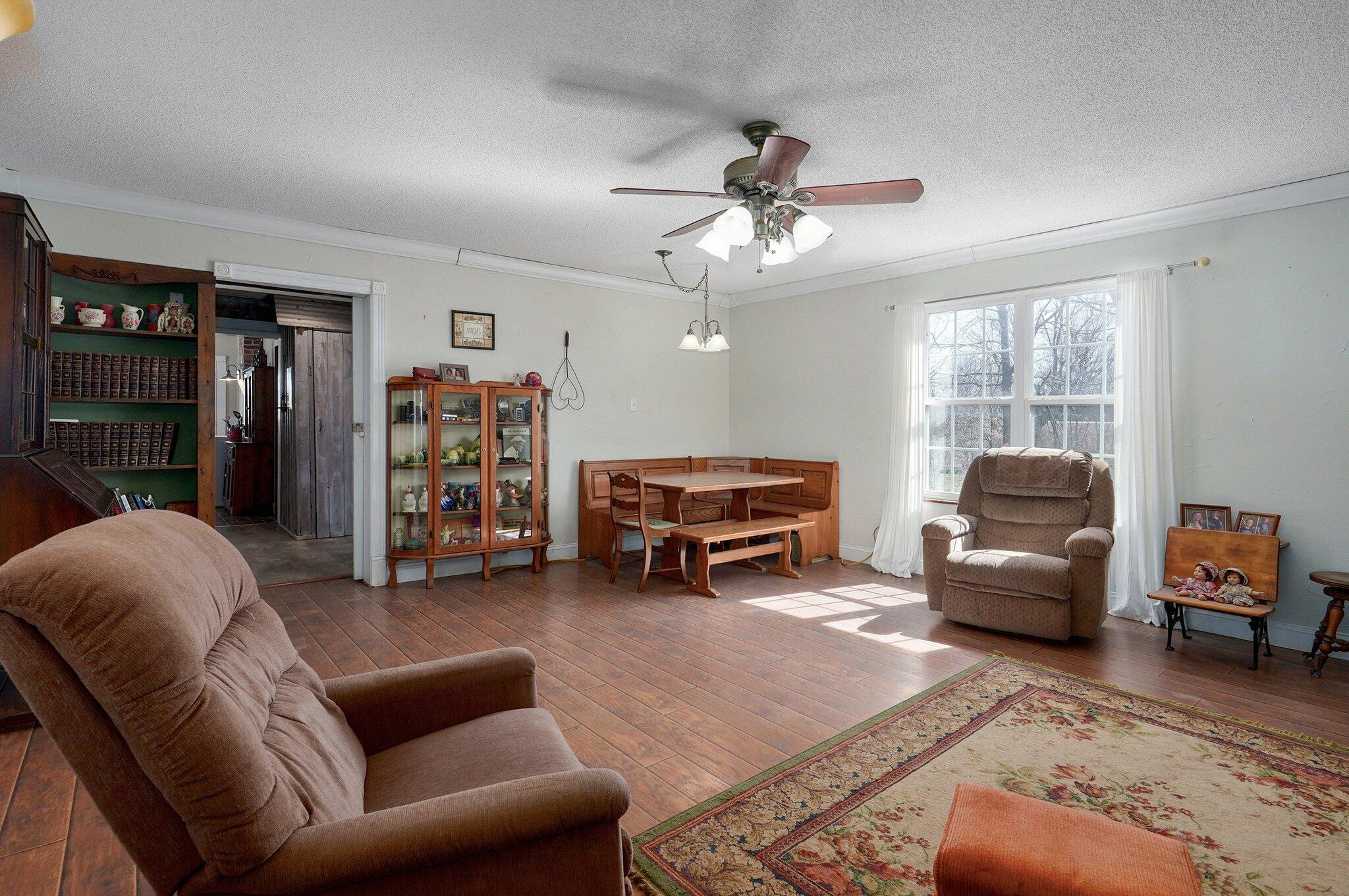 13461 Lawrence 1090 Property Photo 13