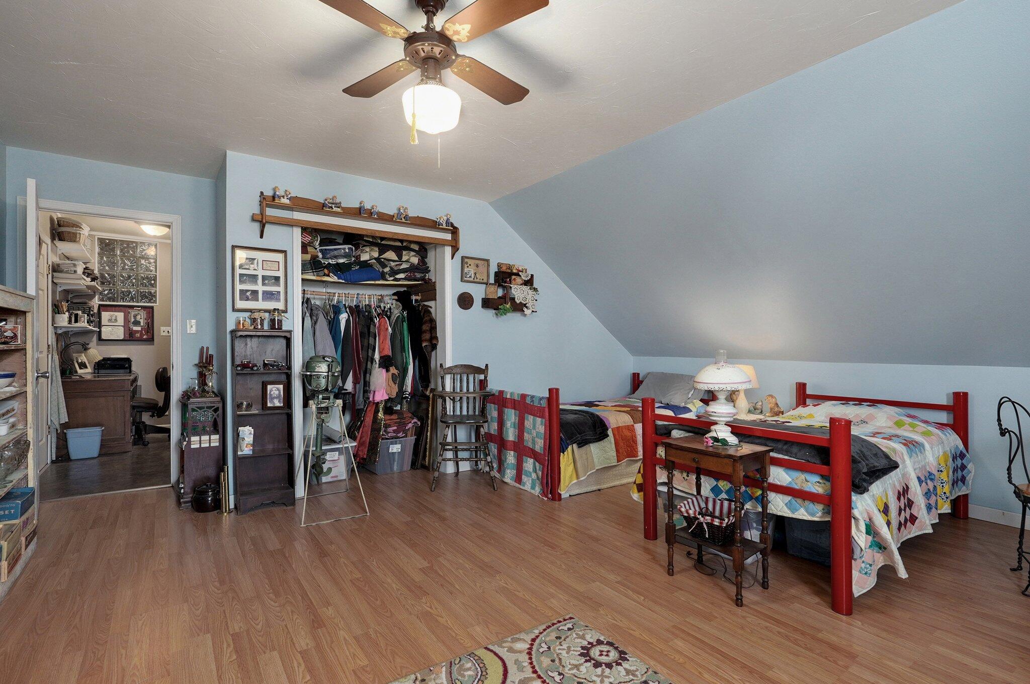 13461 Lawrence 1090 Property Photo 24