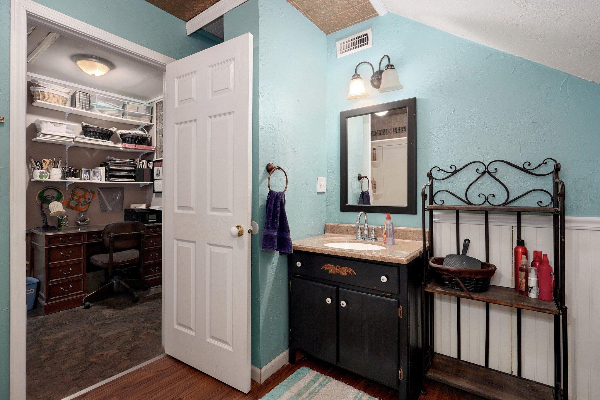 13461 Lawrence 1090 Property Photo 26