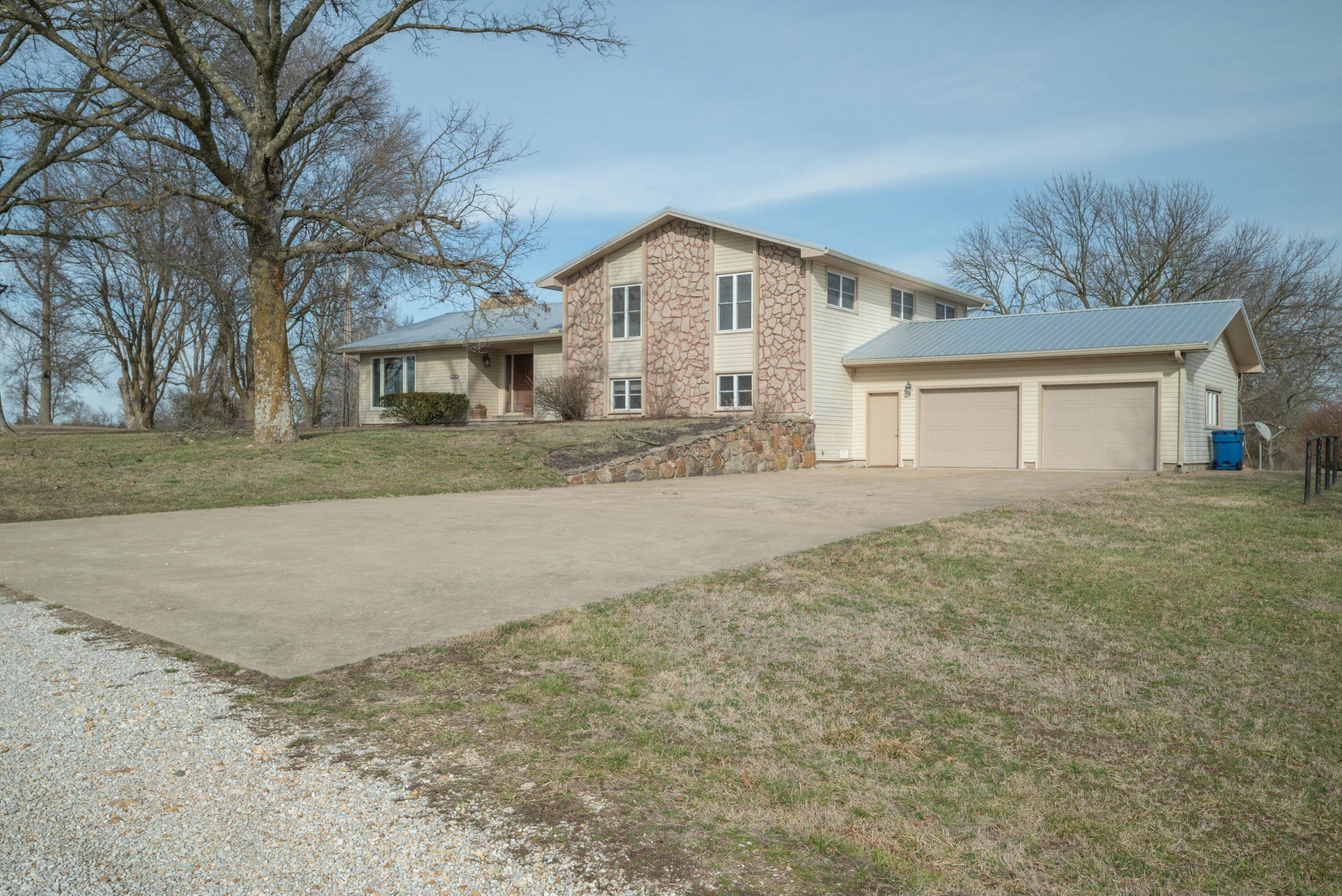 Diamond Real Estate Listings Main Image