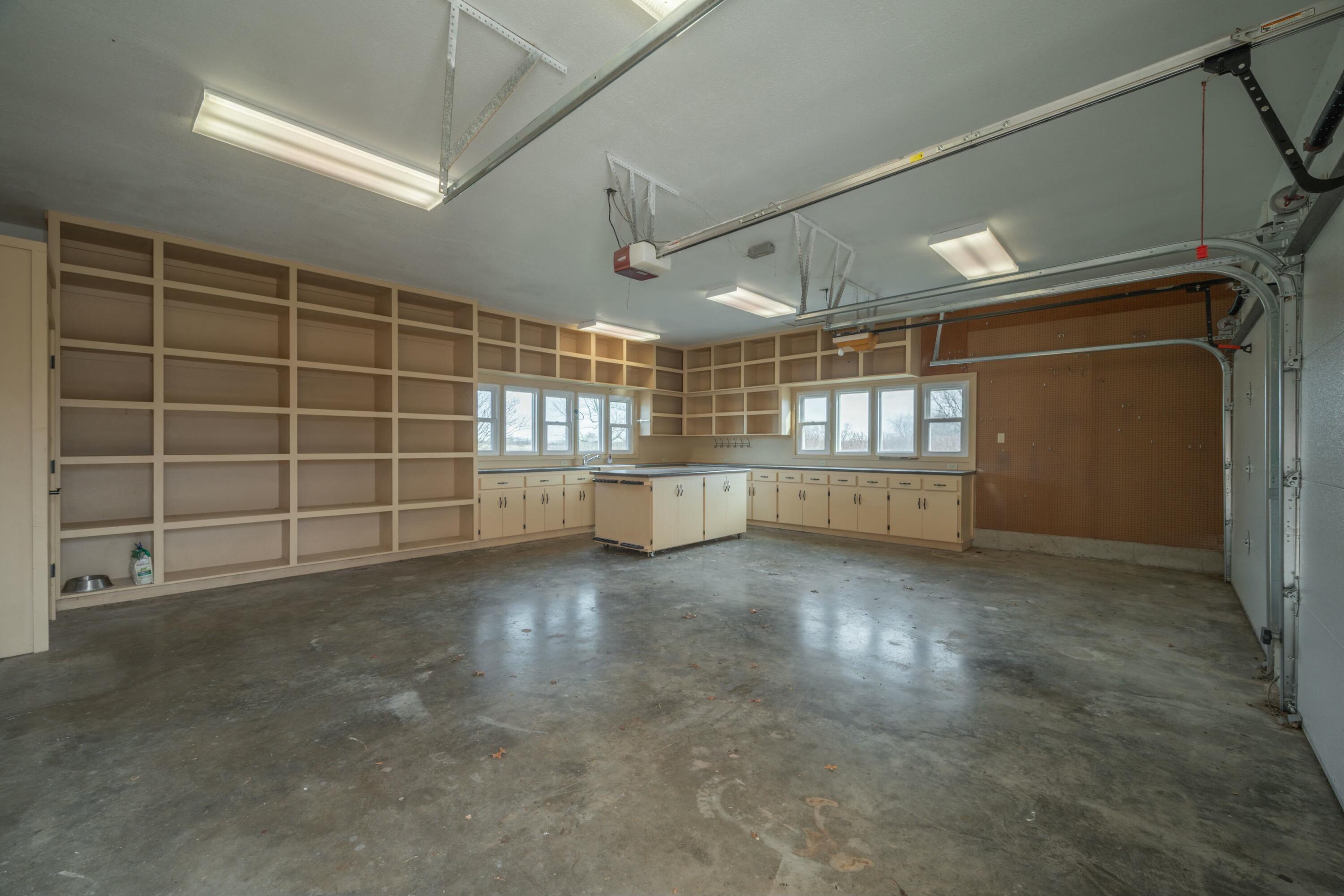 15452 State Hwy V (37.55+/-) Property Photo 8