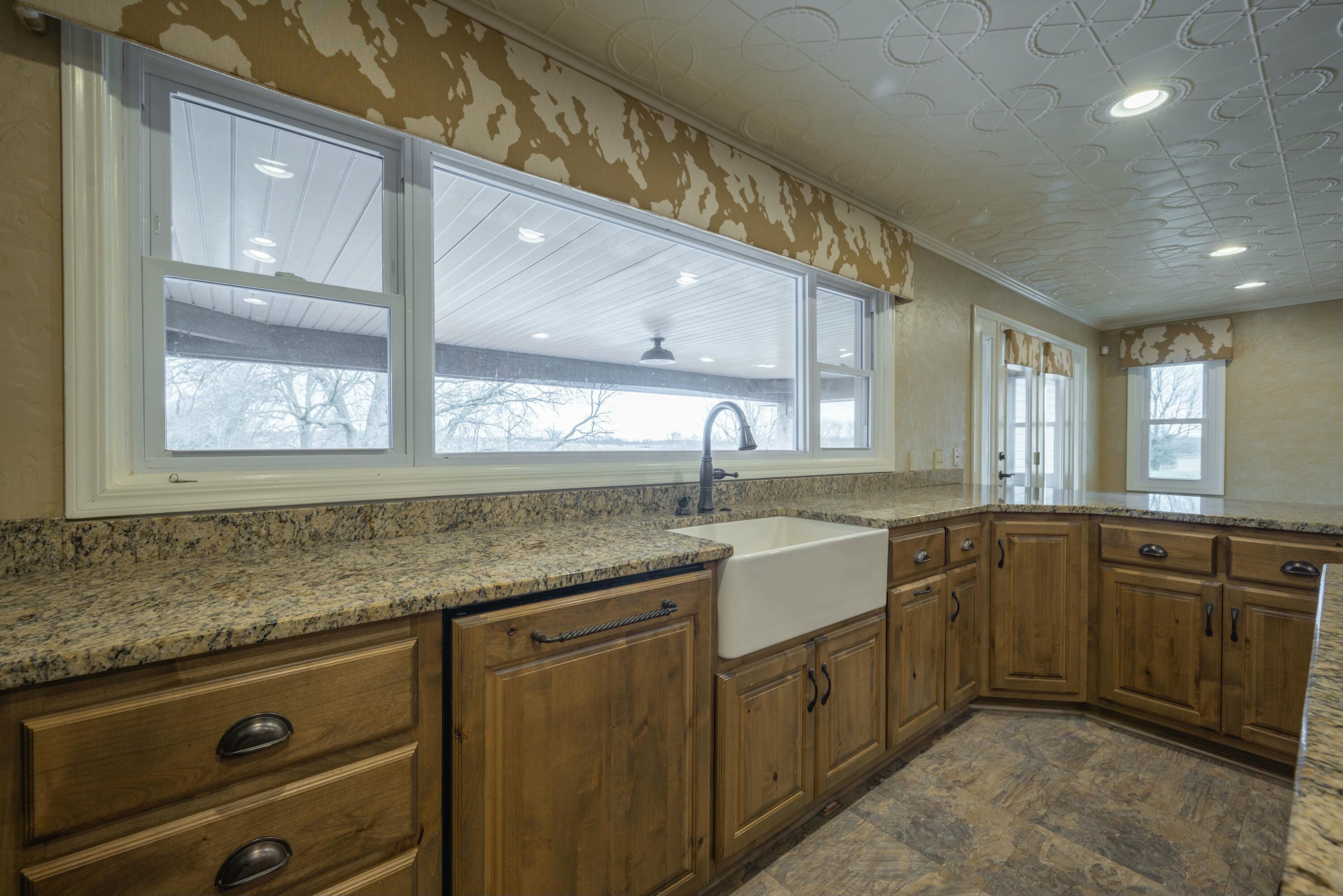 15452 State Hwy V (37.55+/-) Property Photo 12