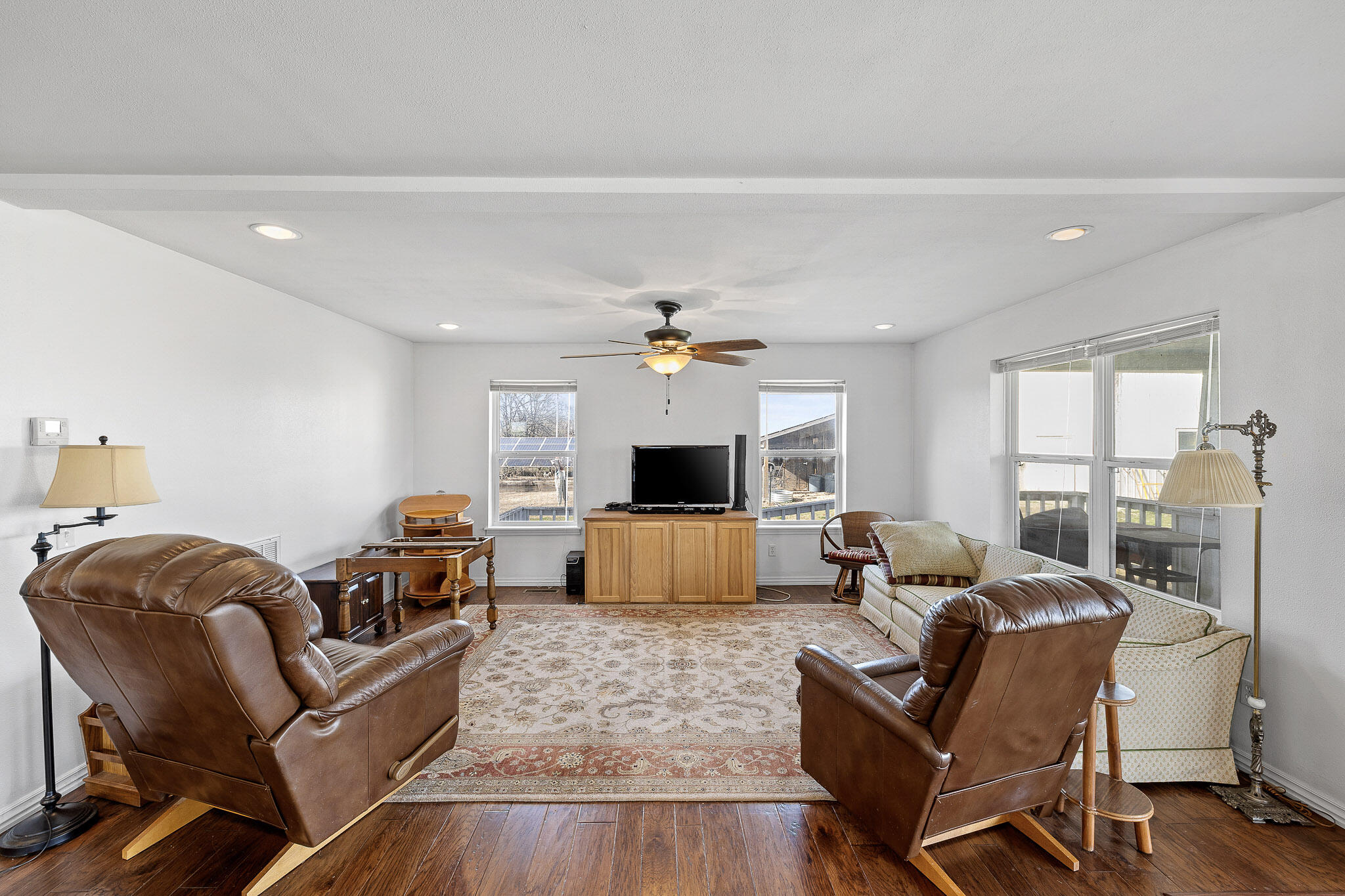 660 Pendergraft Road Property Photo 3