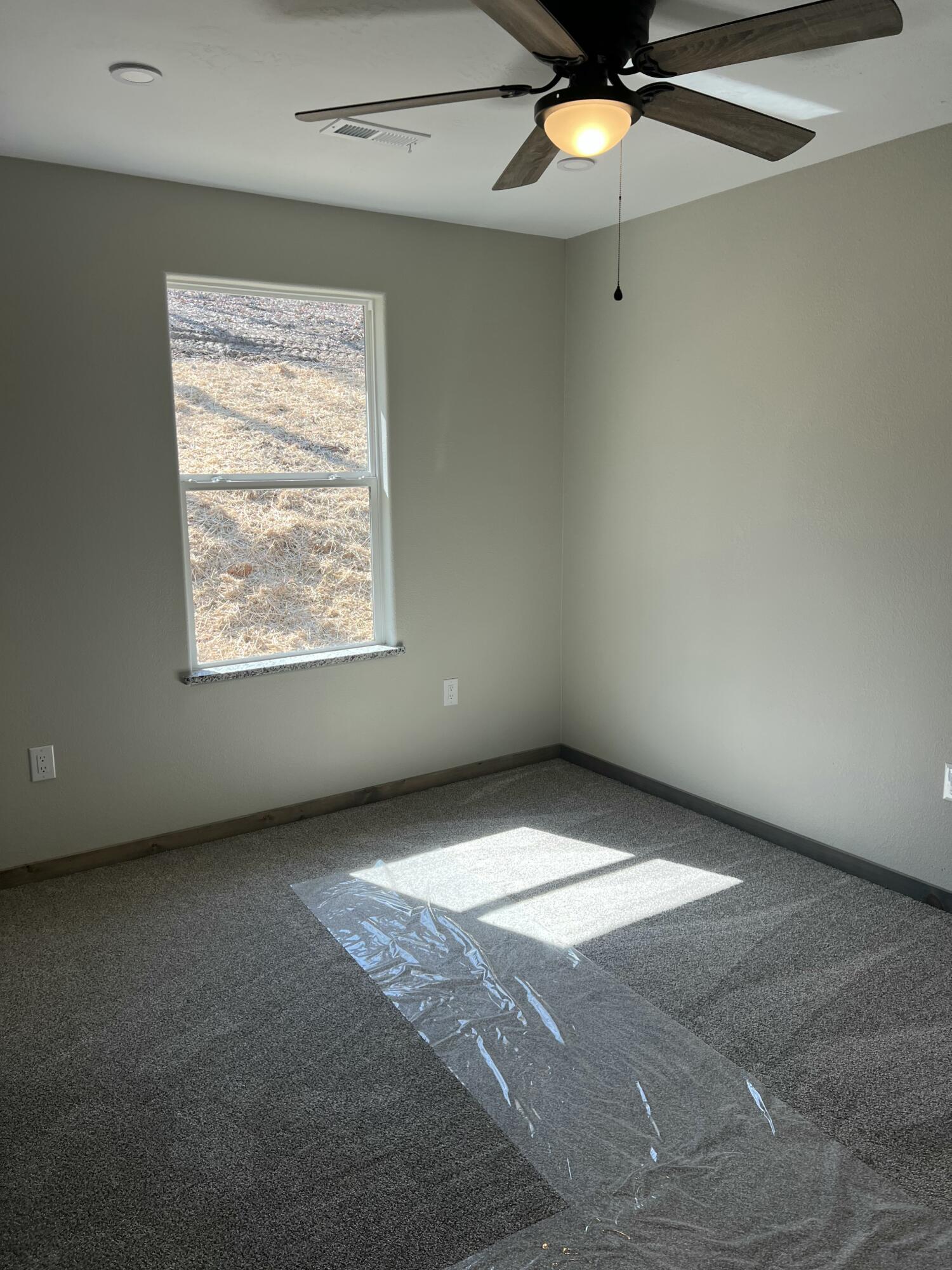 000 West 14 Highway Property Photo 17