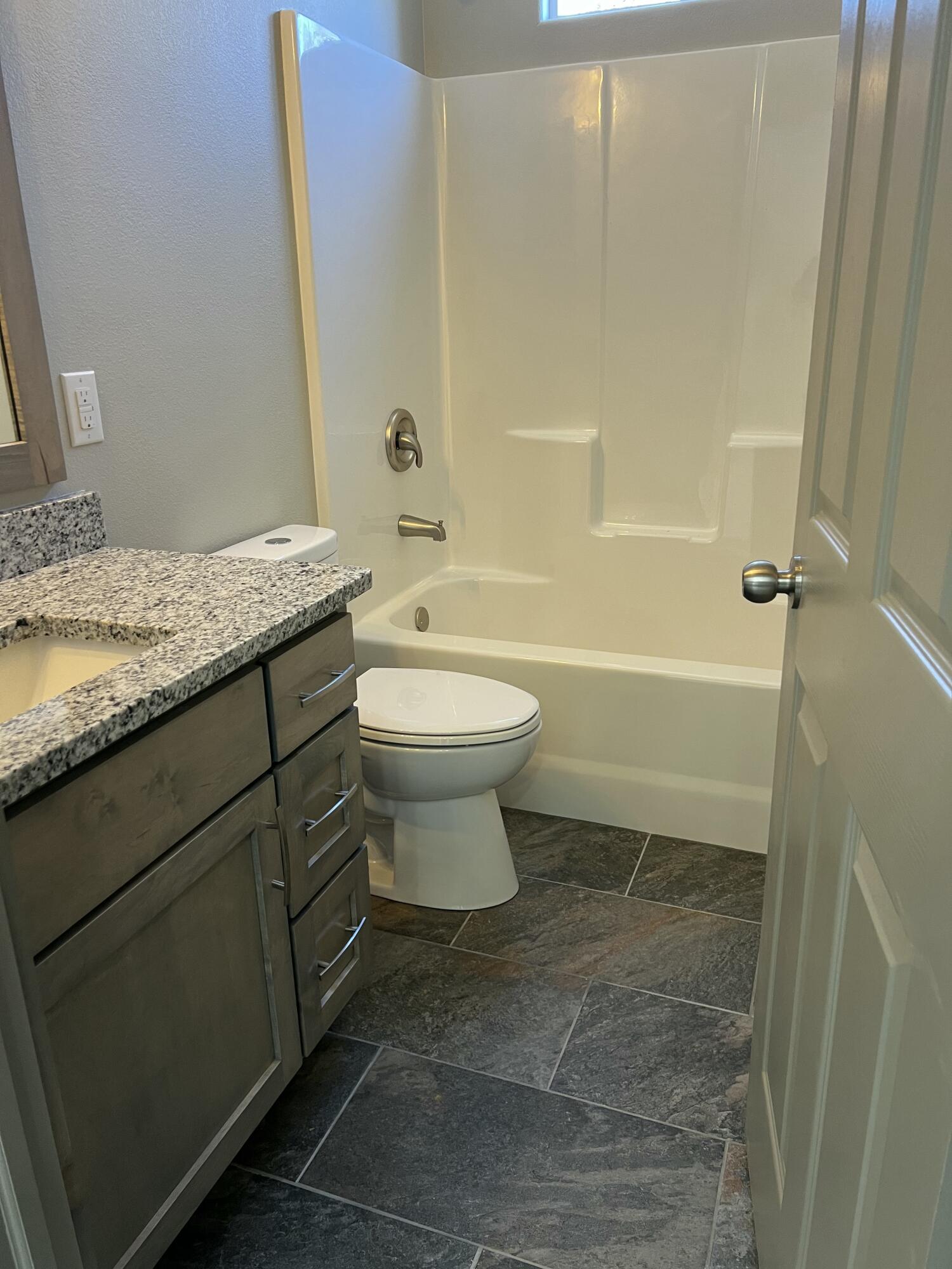 000 West 14 Highway Property Photo 22