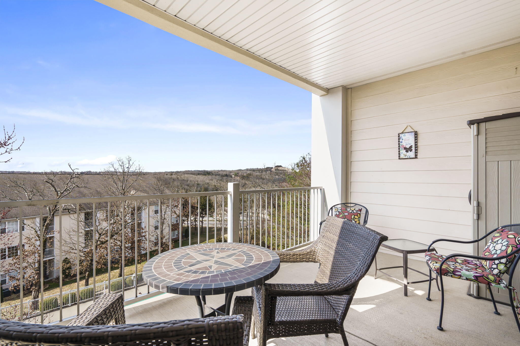201 Prairie Dunes Drive Property Photo 35