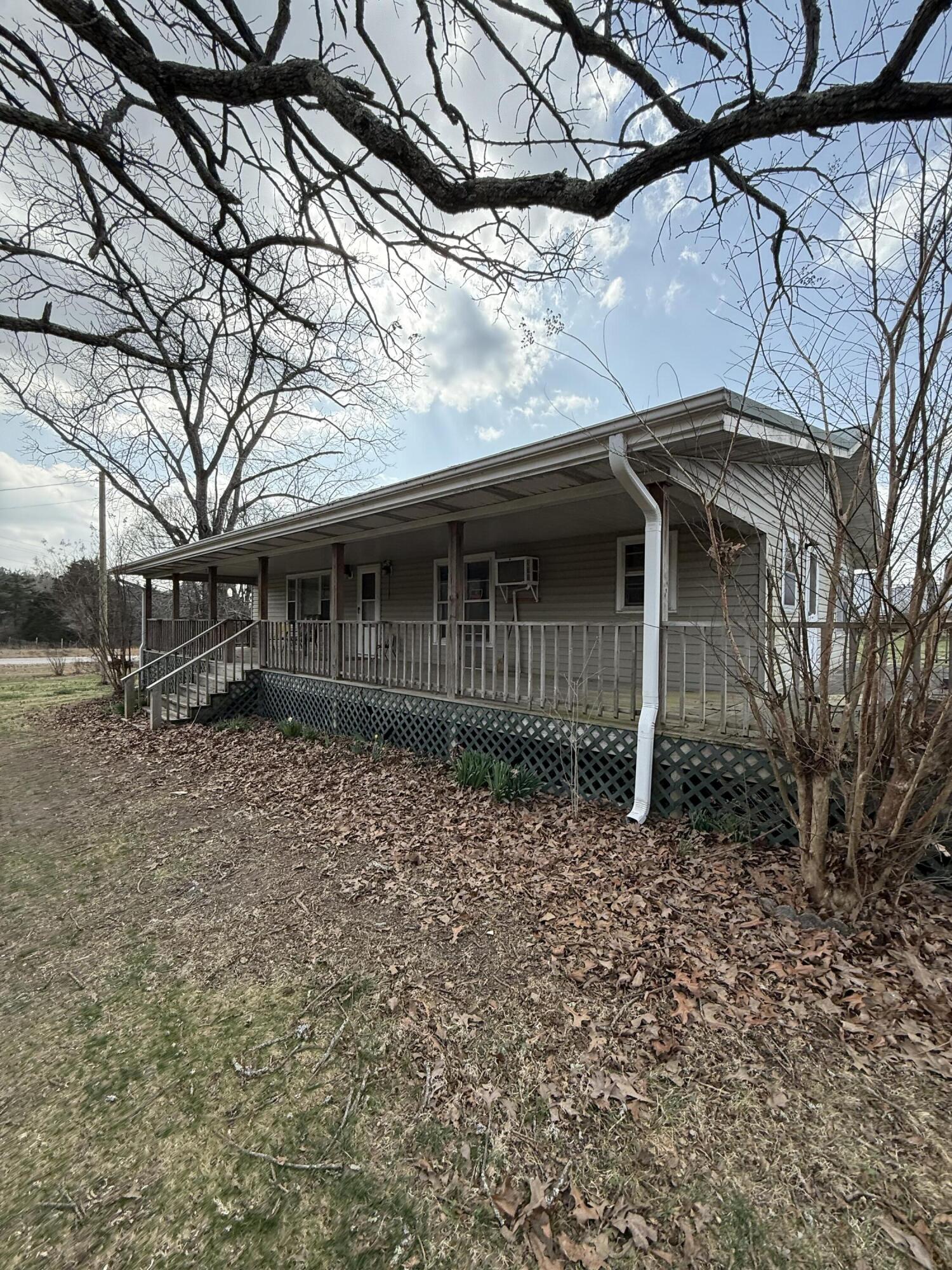 541 County Road 806 Property Photo 4