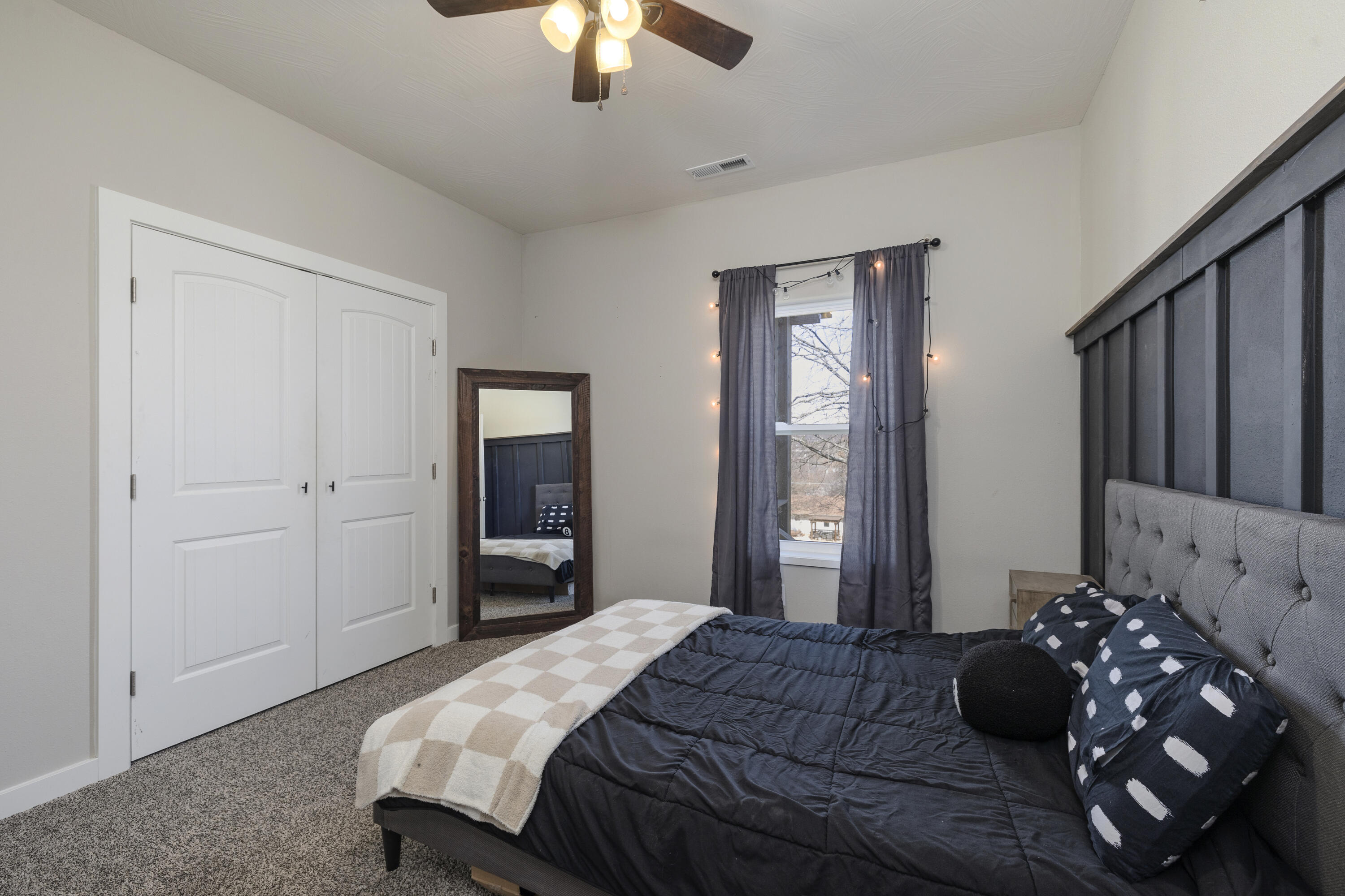 1601 East Fairwind Property Photo 35