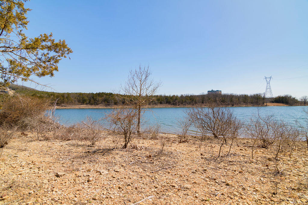 365 Majestic Drive Property Photo 19