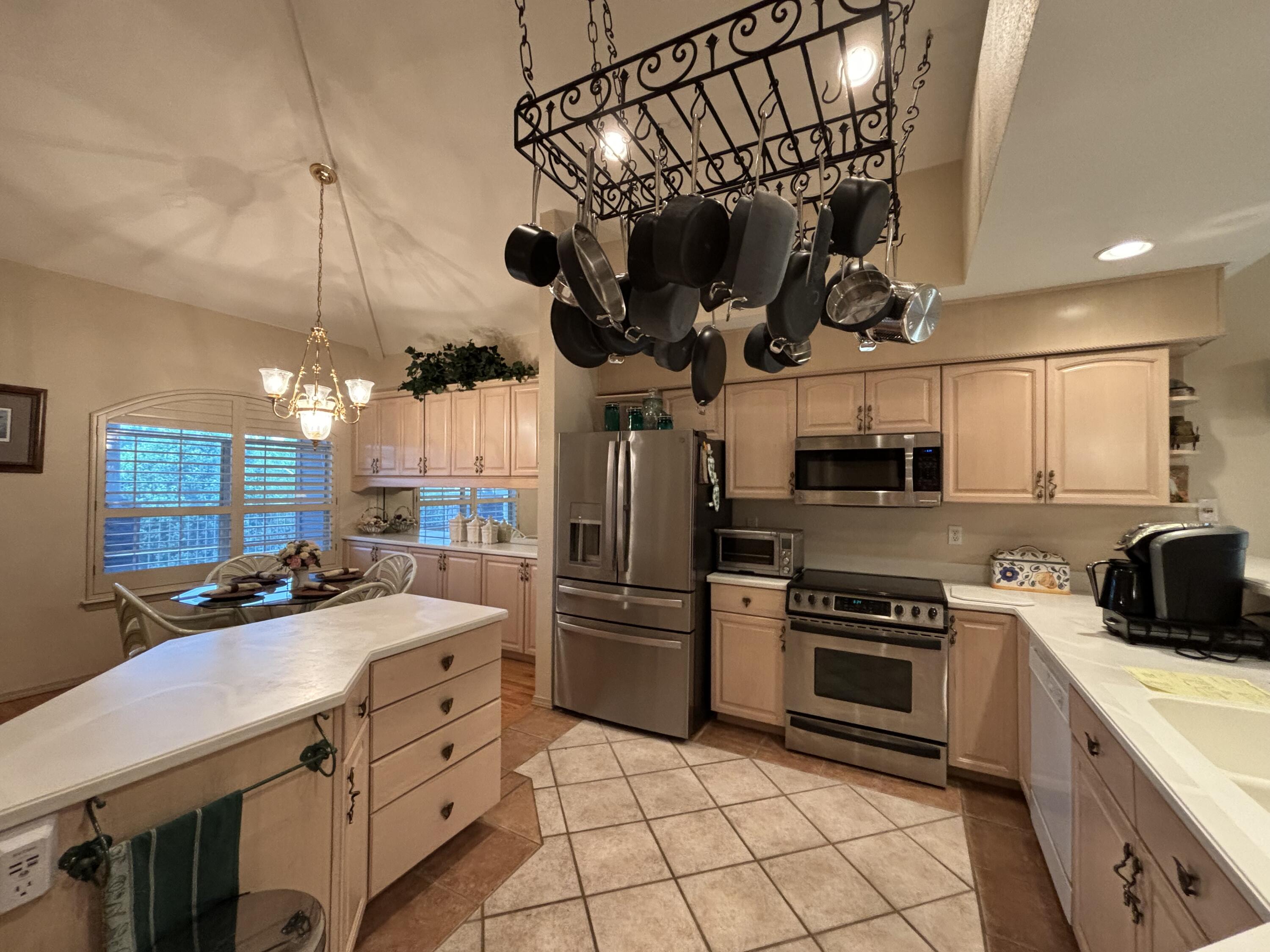 300 Glory Road Property Photo 4