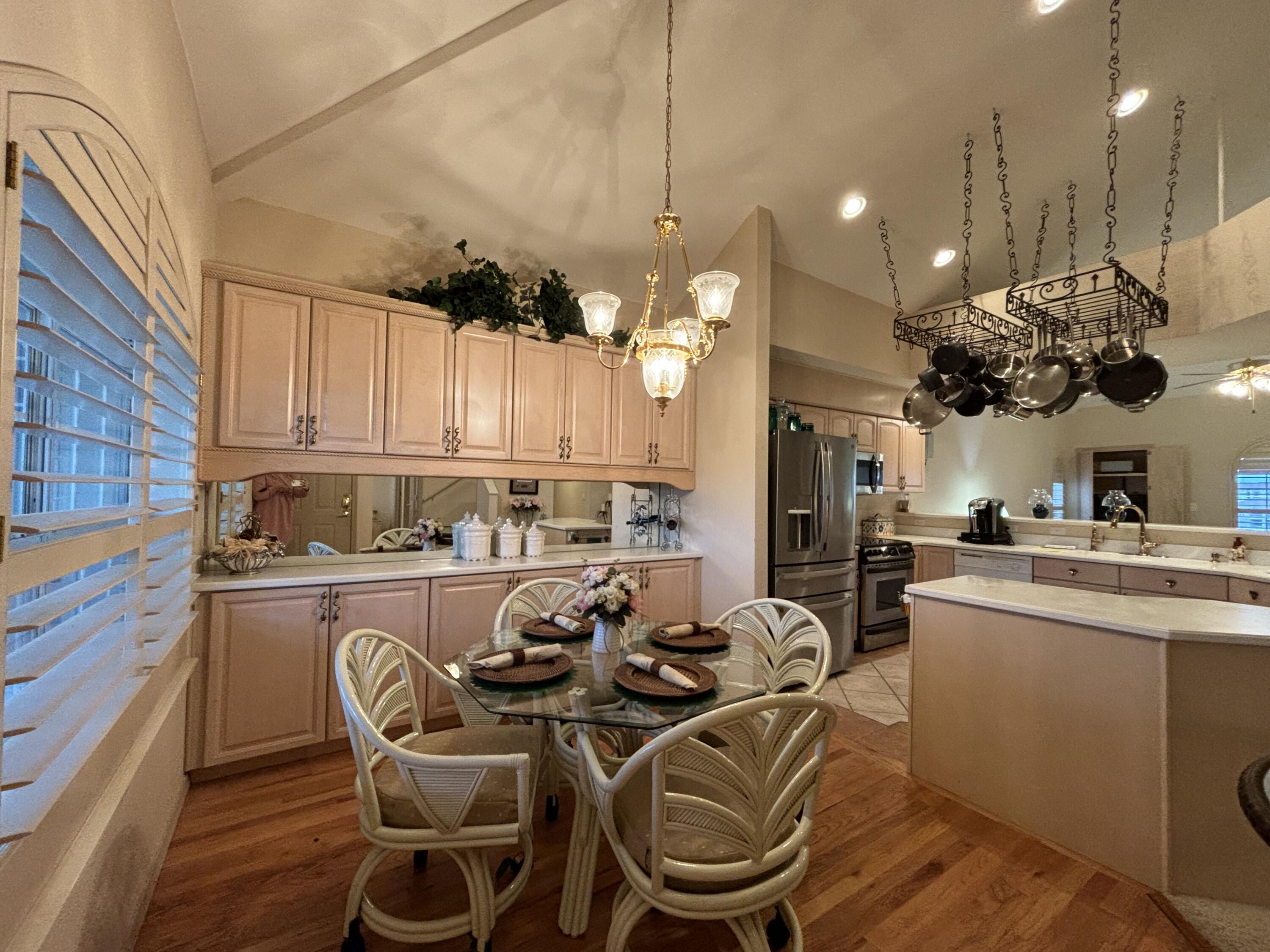 300 Glory Road Property Photo 6