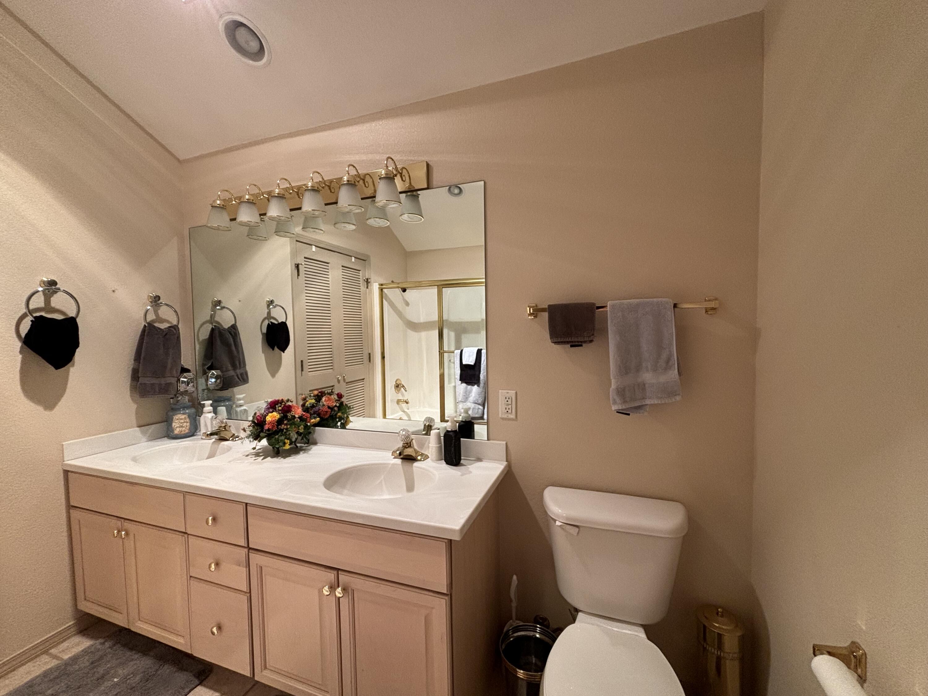 300 Glory Road Property Photo 13