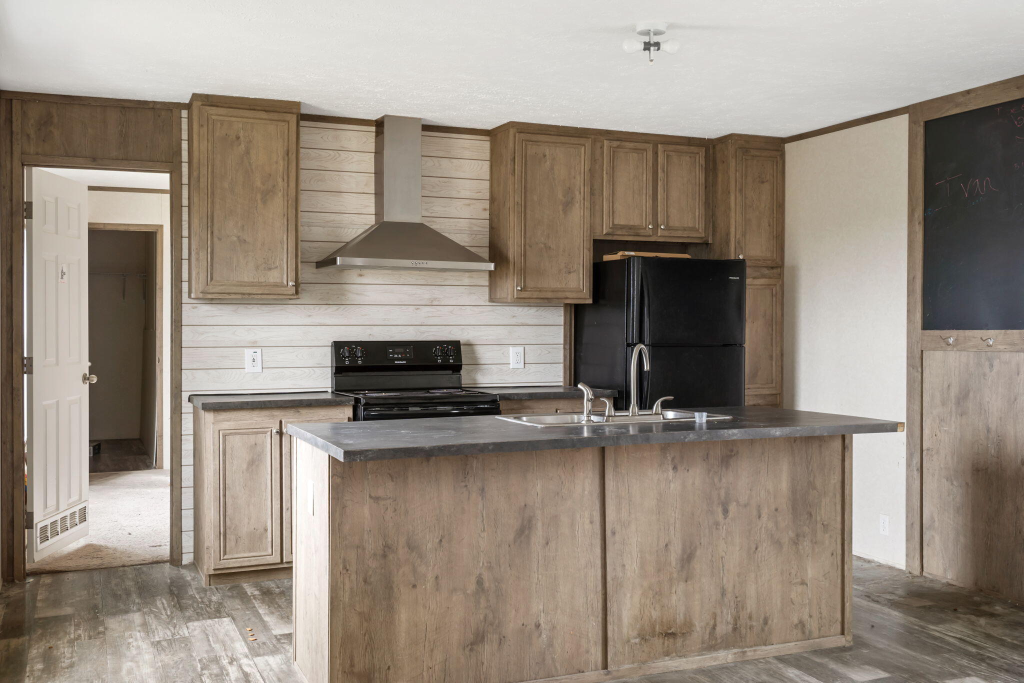 18364 Farm Road 1084 Property Photo 7