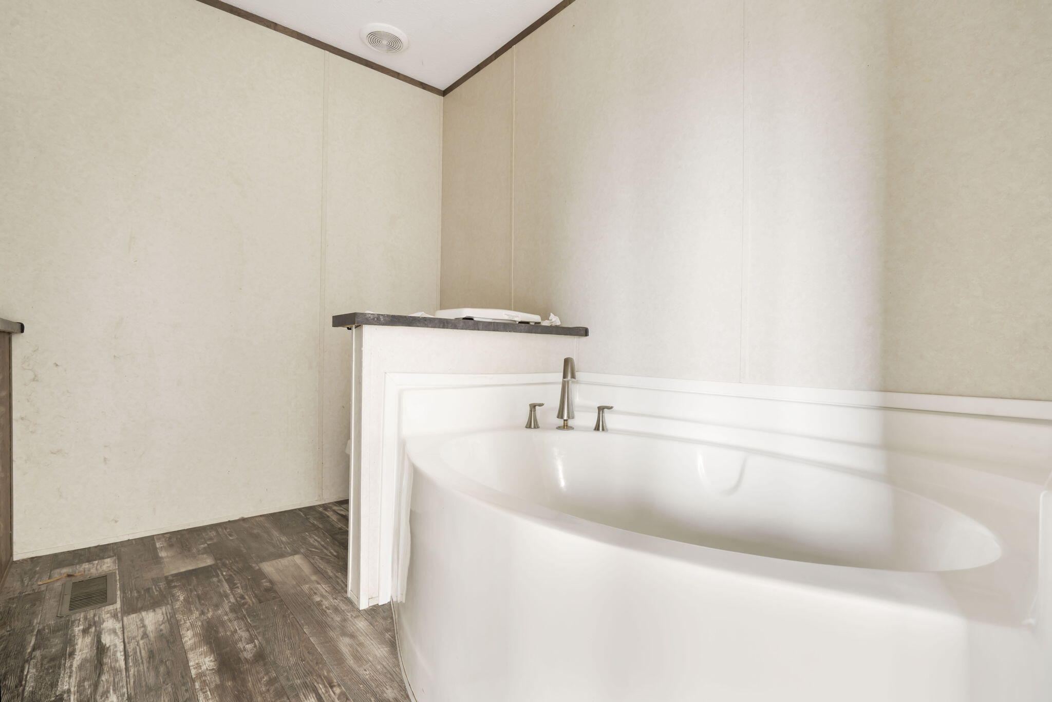 18364 Farm Road 1084 Property Photo 11