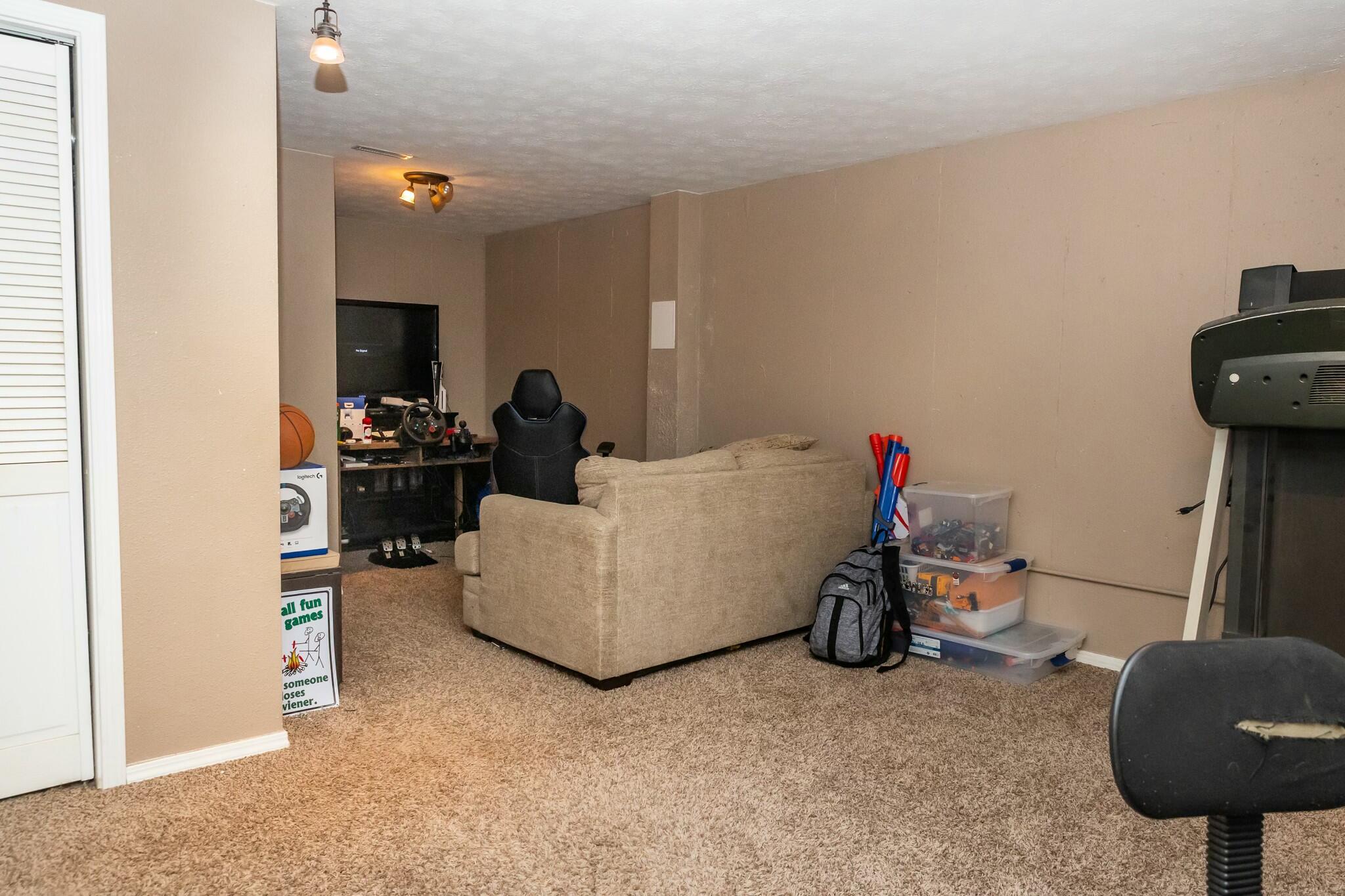 1513 West Meadow Avenue Property Photo 33